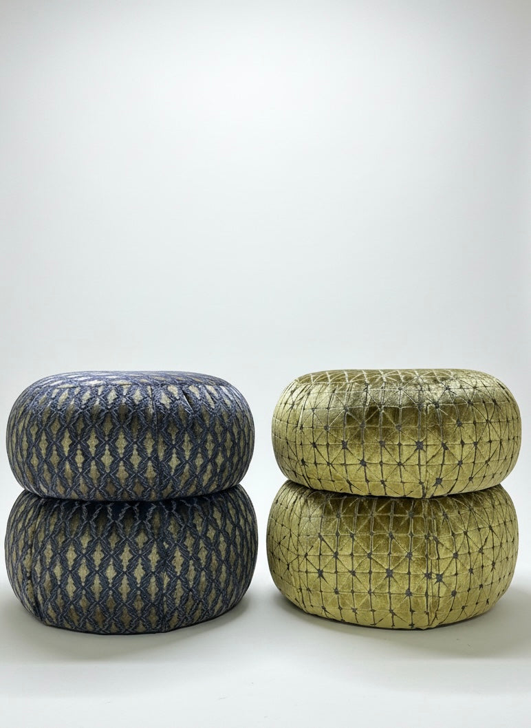 Kitu, Gold Desenli Kadife Puf / Yan Sehpa