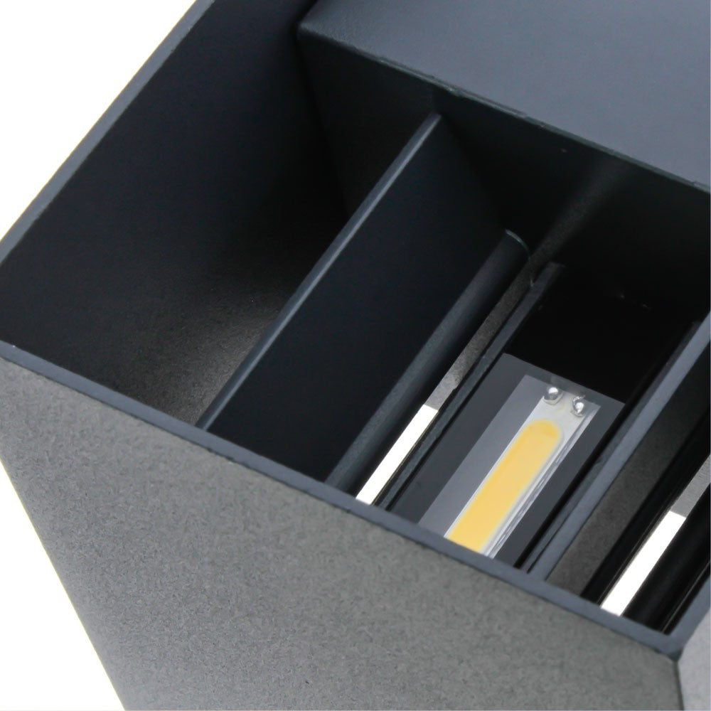 Kube Apli̇K Soğuk Gri̇ Ø10x10 Cm Led 6w Ip65 3000k