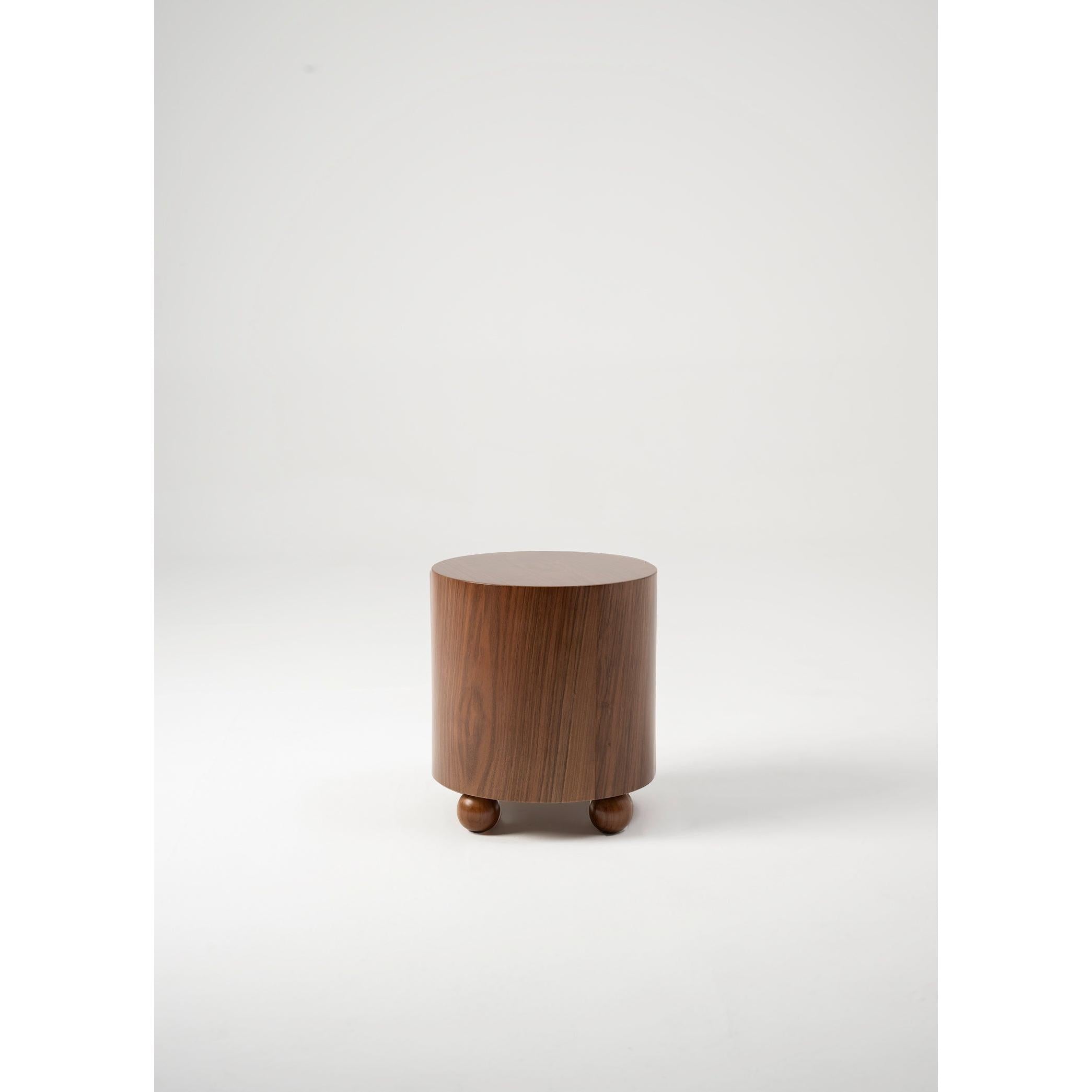 Küre Detaylı Ahşap Yan Sehpa