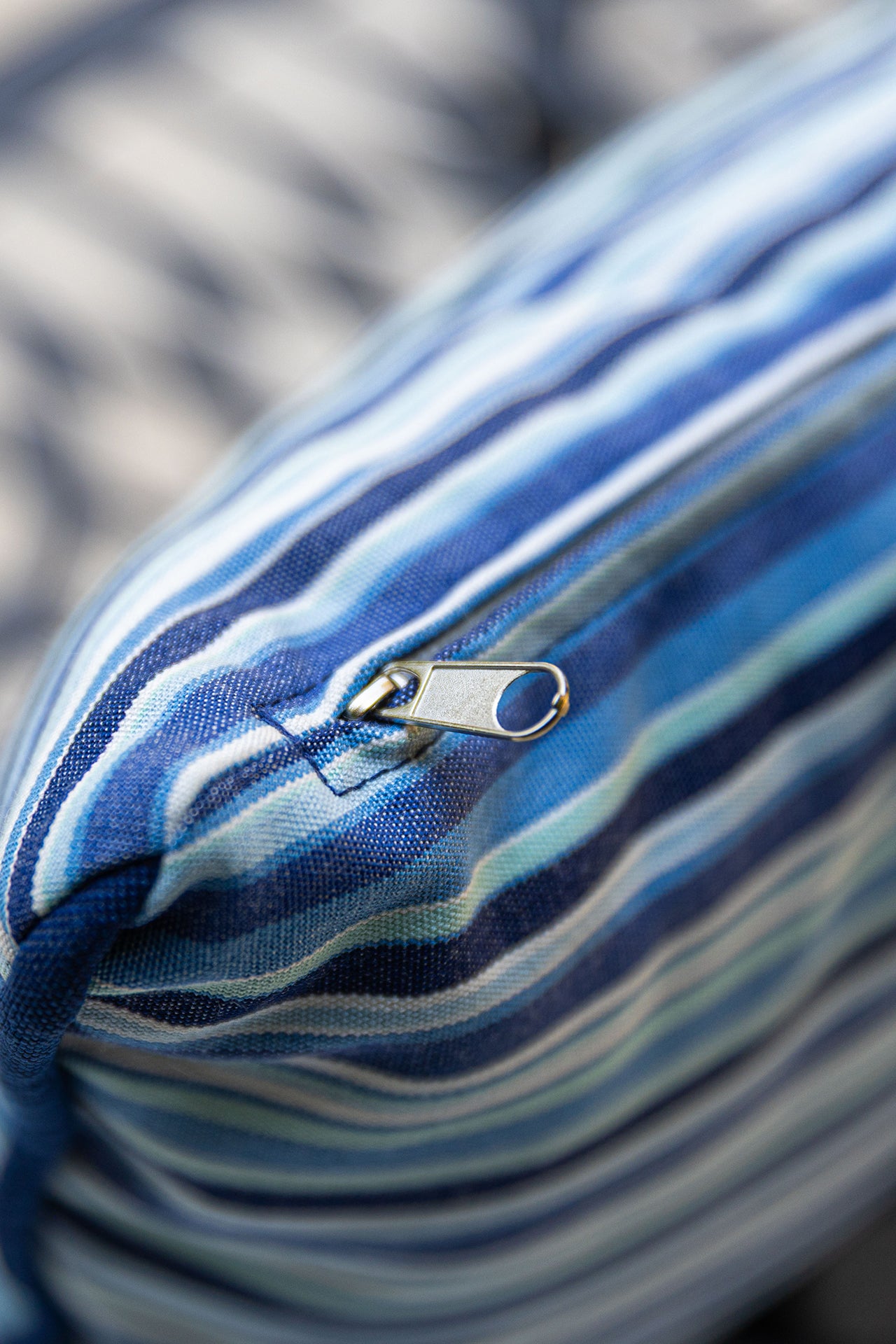 Lacivert Çizgili Outdoor Kırlent