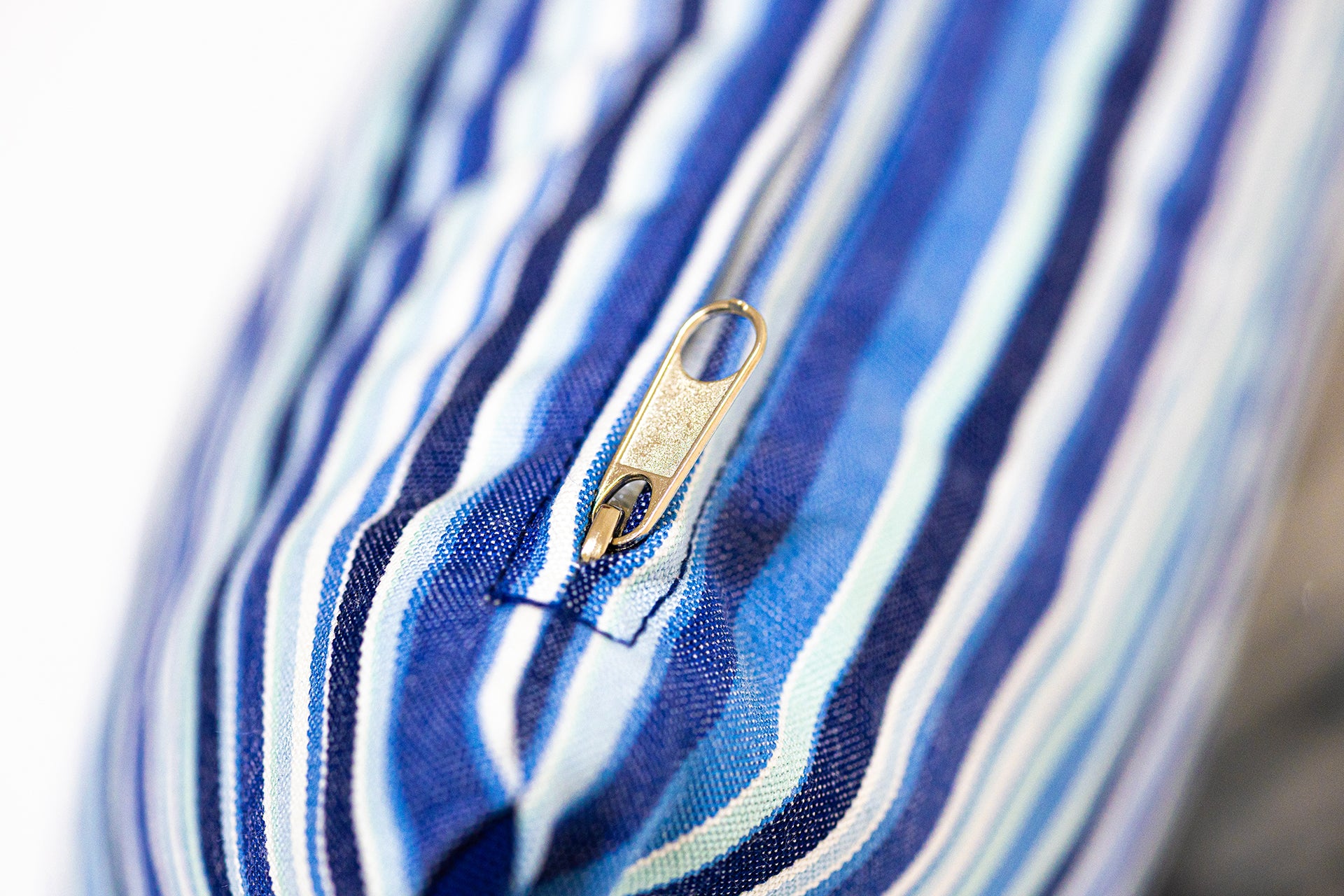 Lacivert Çizgili Outdoor Kırlent