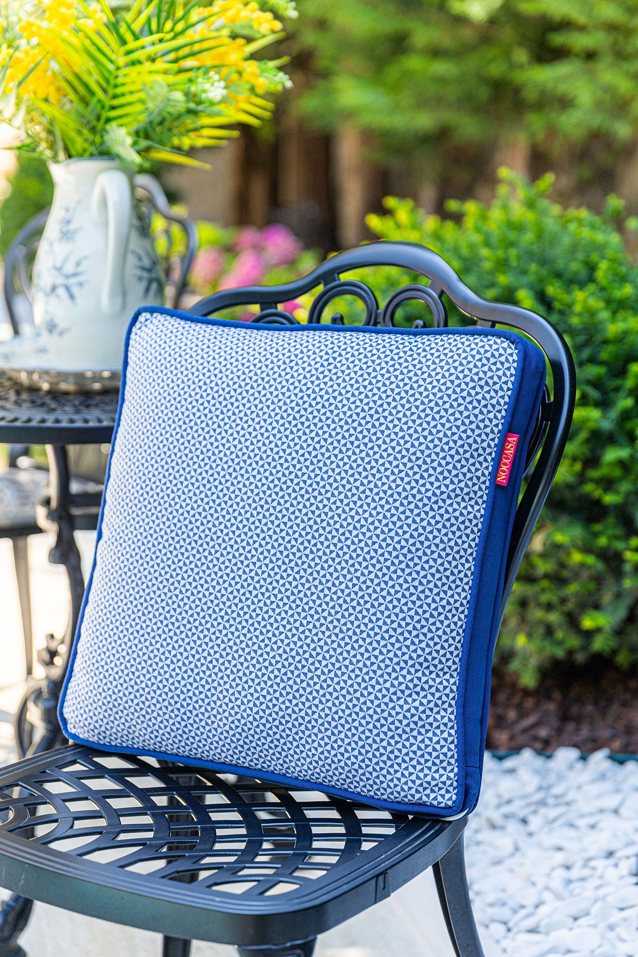 Lacivert Geometrik Desenli Outdoor Kırlent