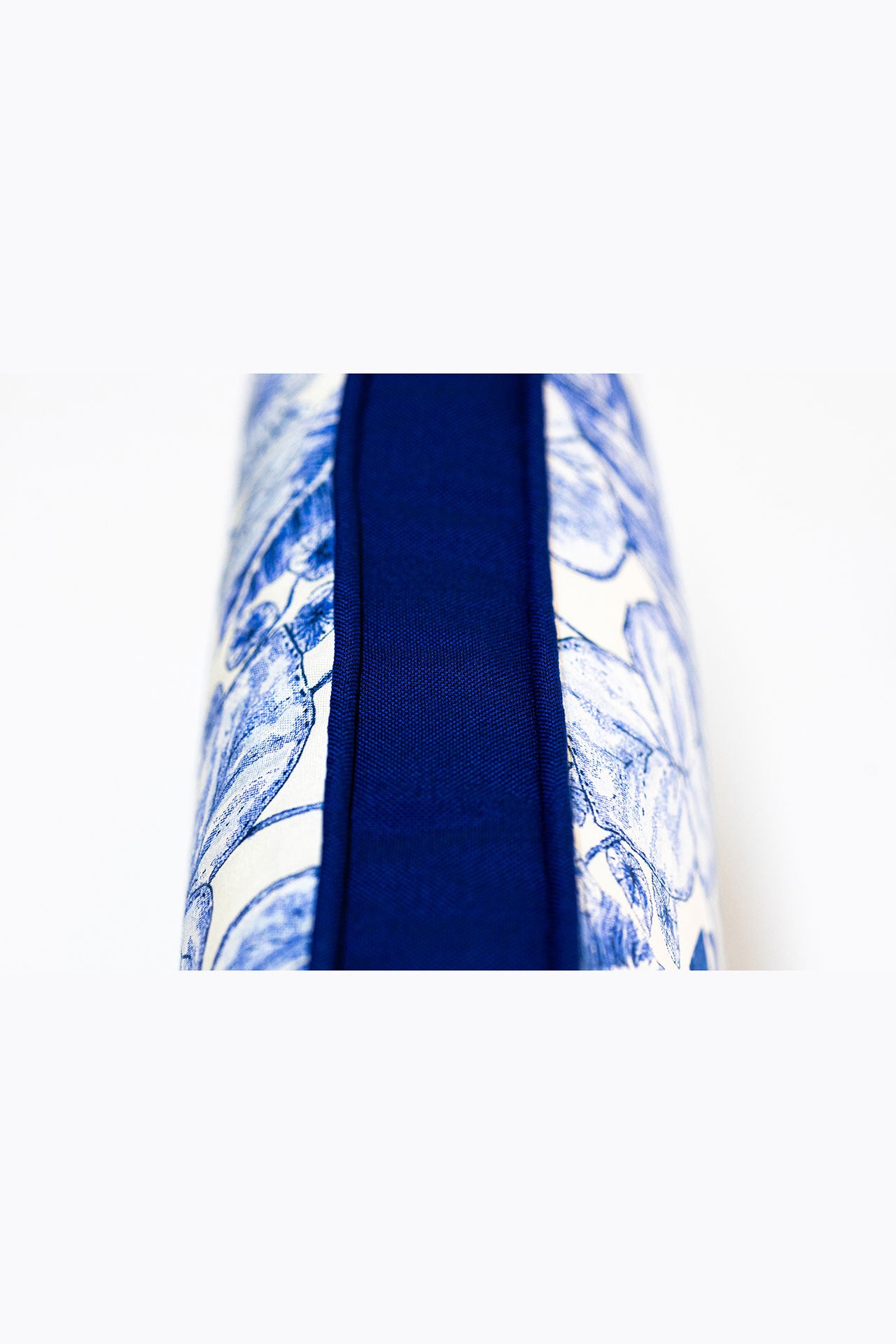 Lacivert Yaprak Desenli Outdoor Kırlent