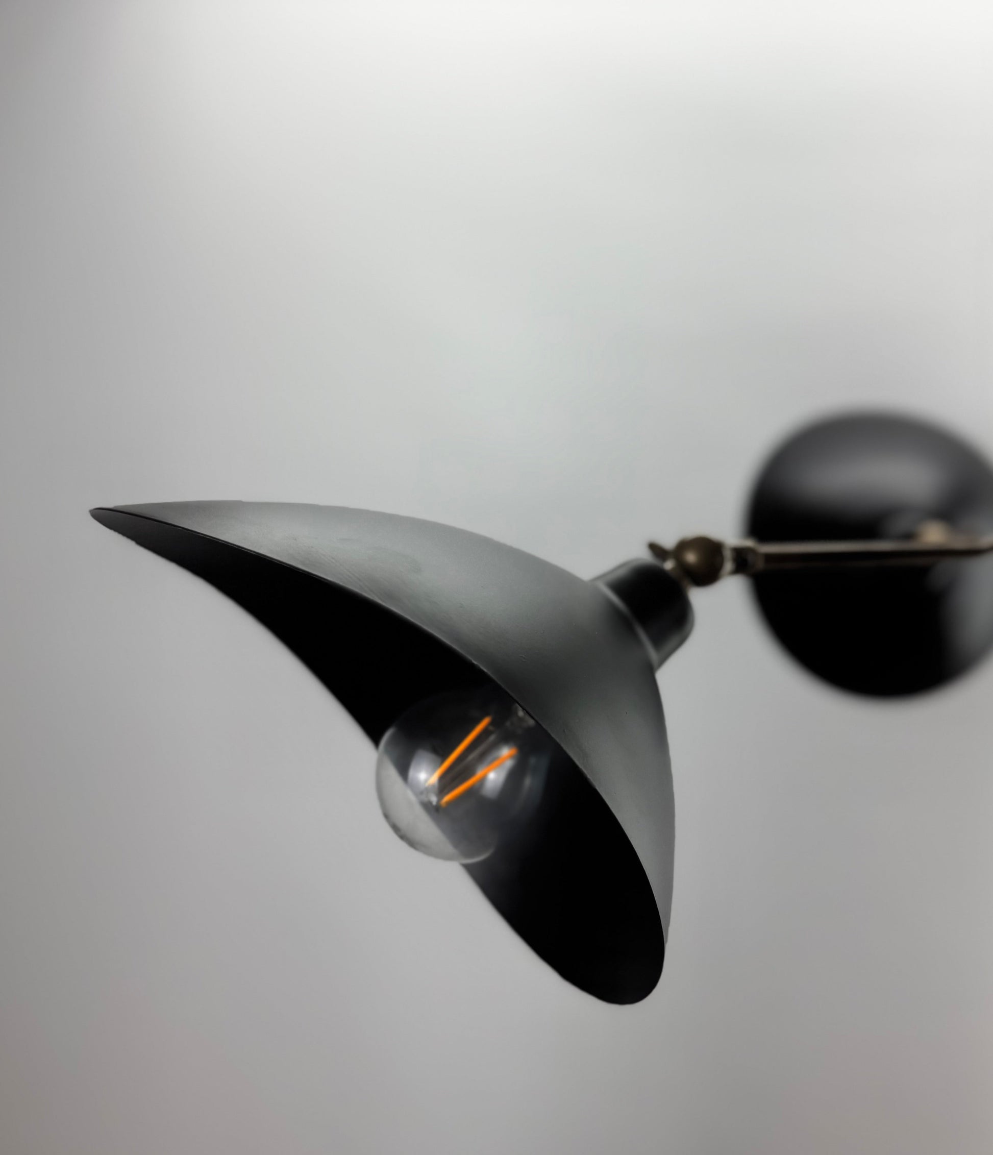 Leo İSkandinav Tarzı 3 Kollu Siyah Avize