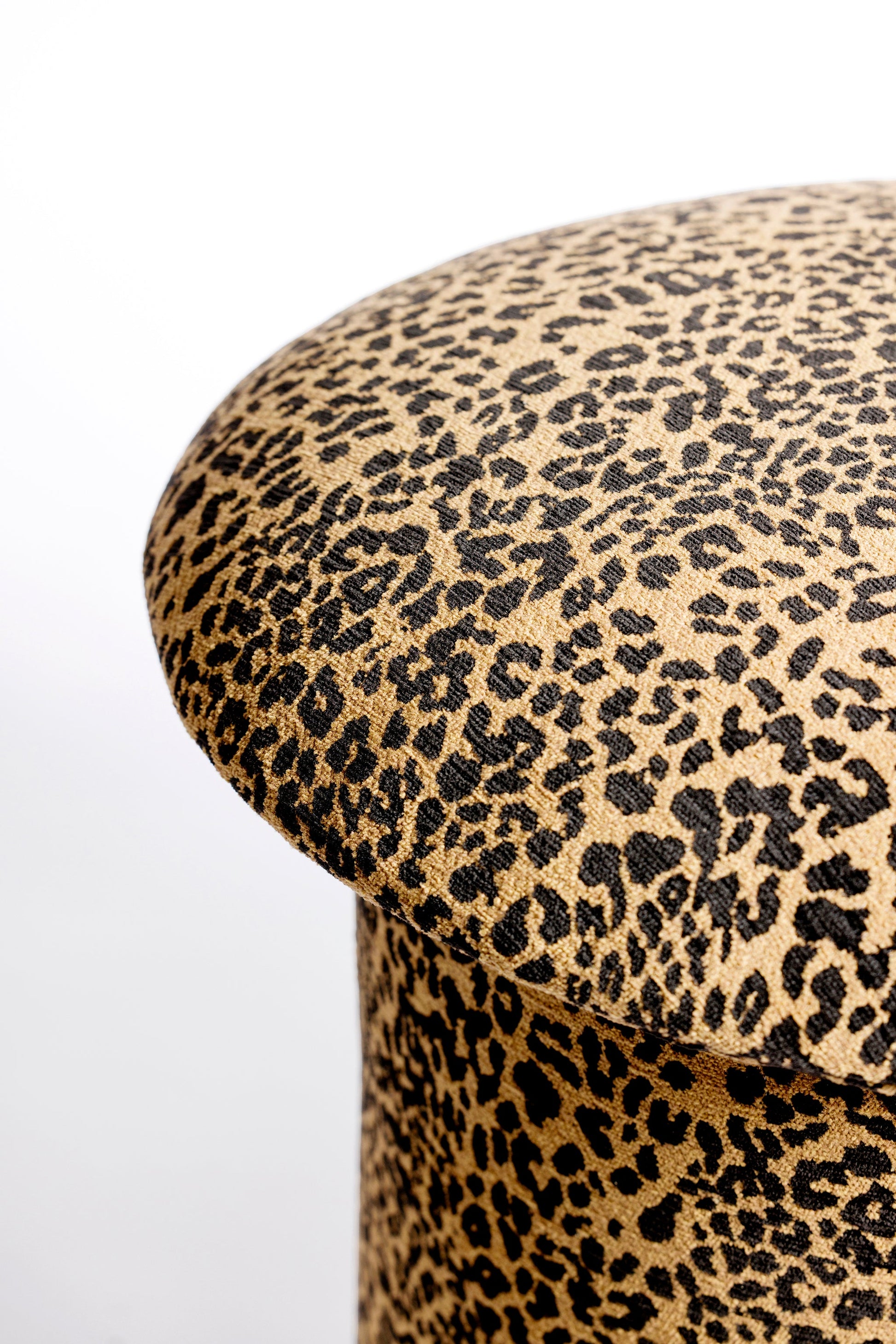 Leona Leopard Puf