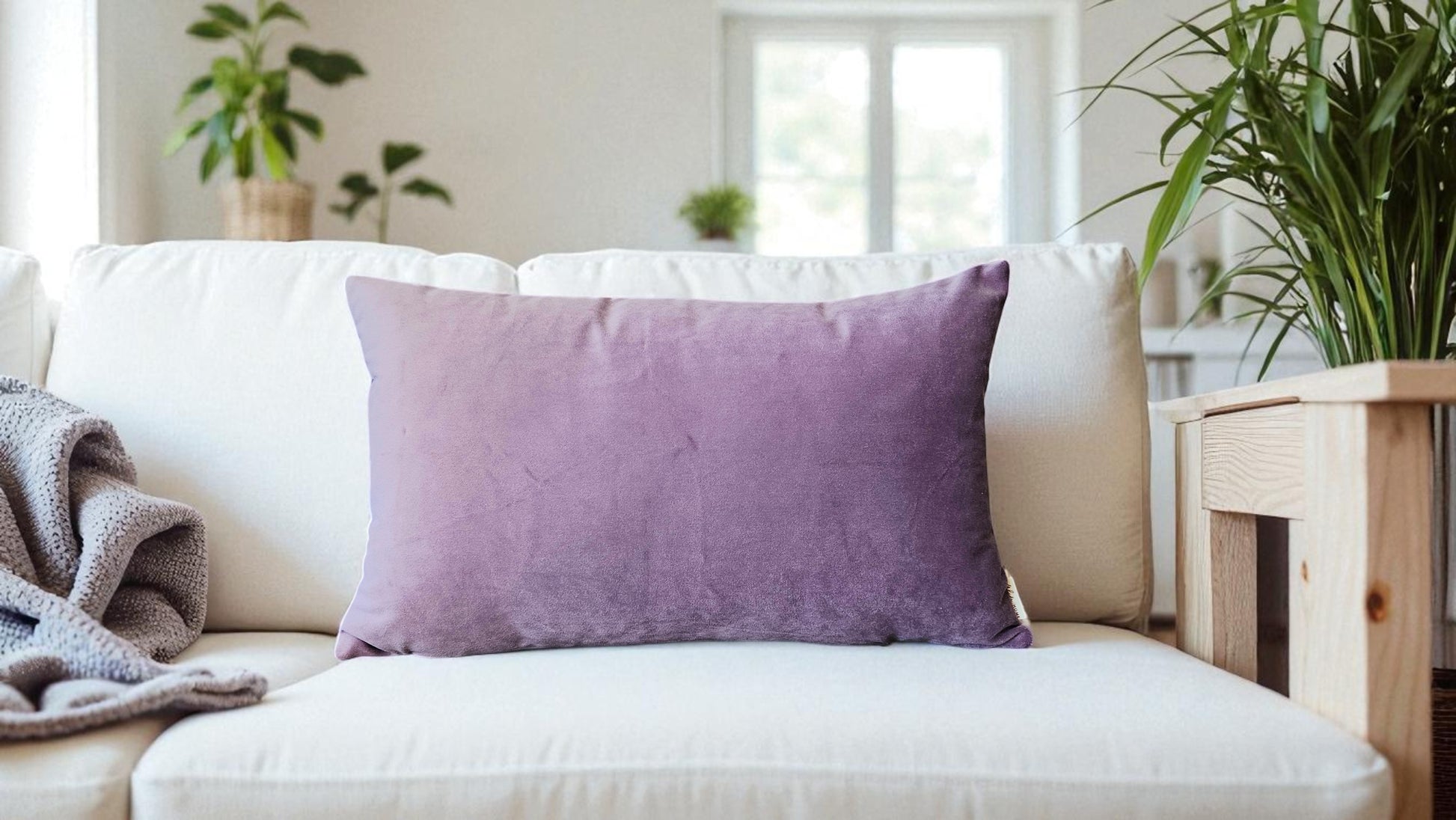 Lila Rengi Kırlent Kılıfı - Yumuşak Mat Kadife