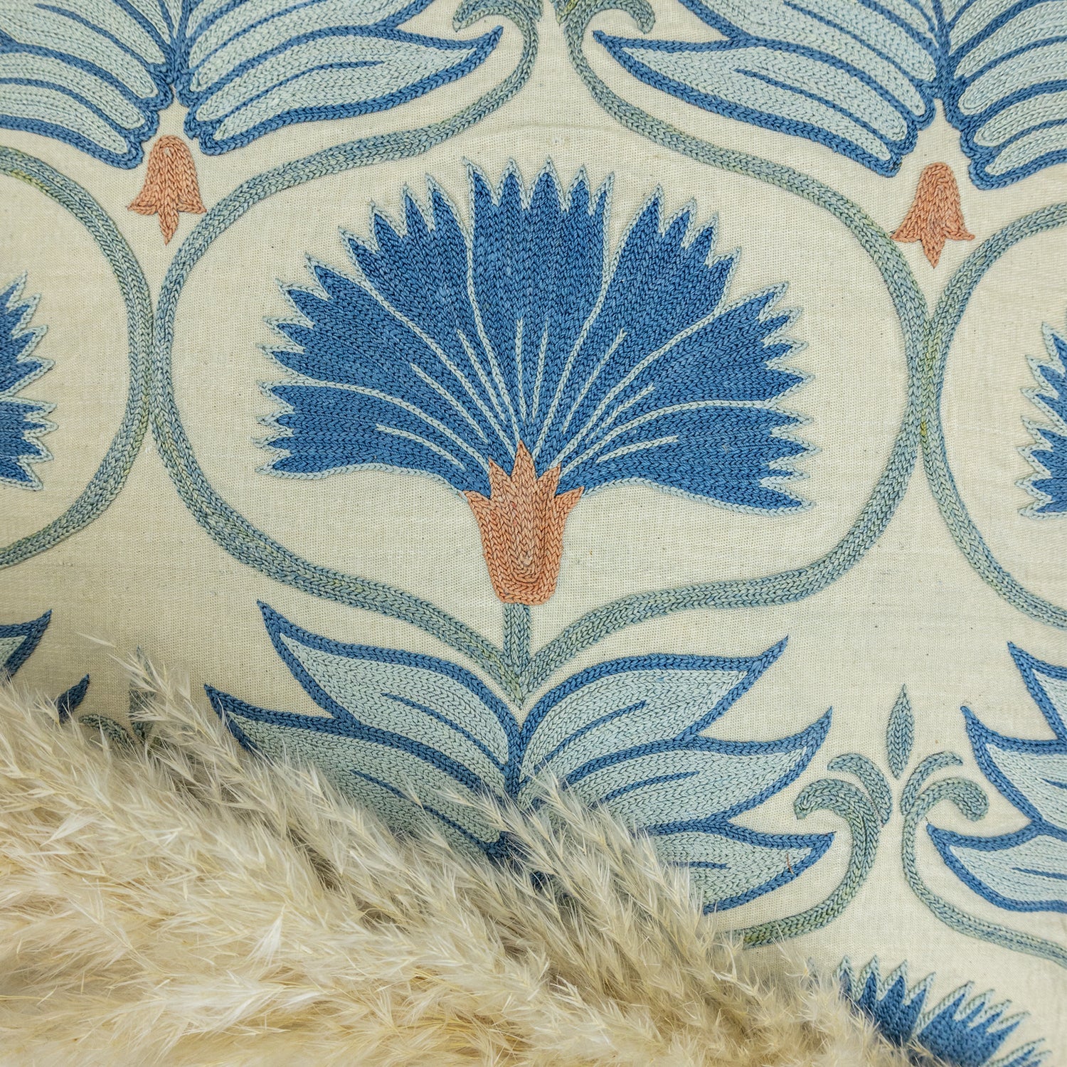 Lilac Çiçekli Suzani Kırlent 50x50 cm-Yastık & Kırlent-Soho Antiq-NowShopFun