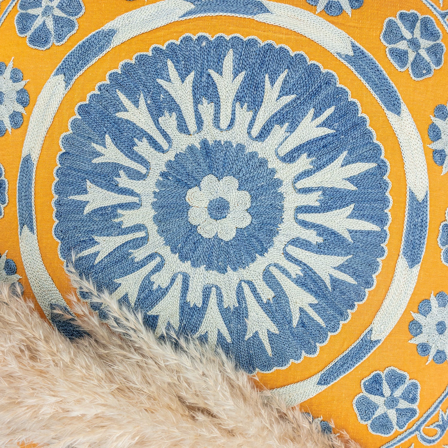 Lilith İpek Suzani Kırlent 50x50 cm-Yastık & Kırlent-Soho Antiq-NowShopFun