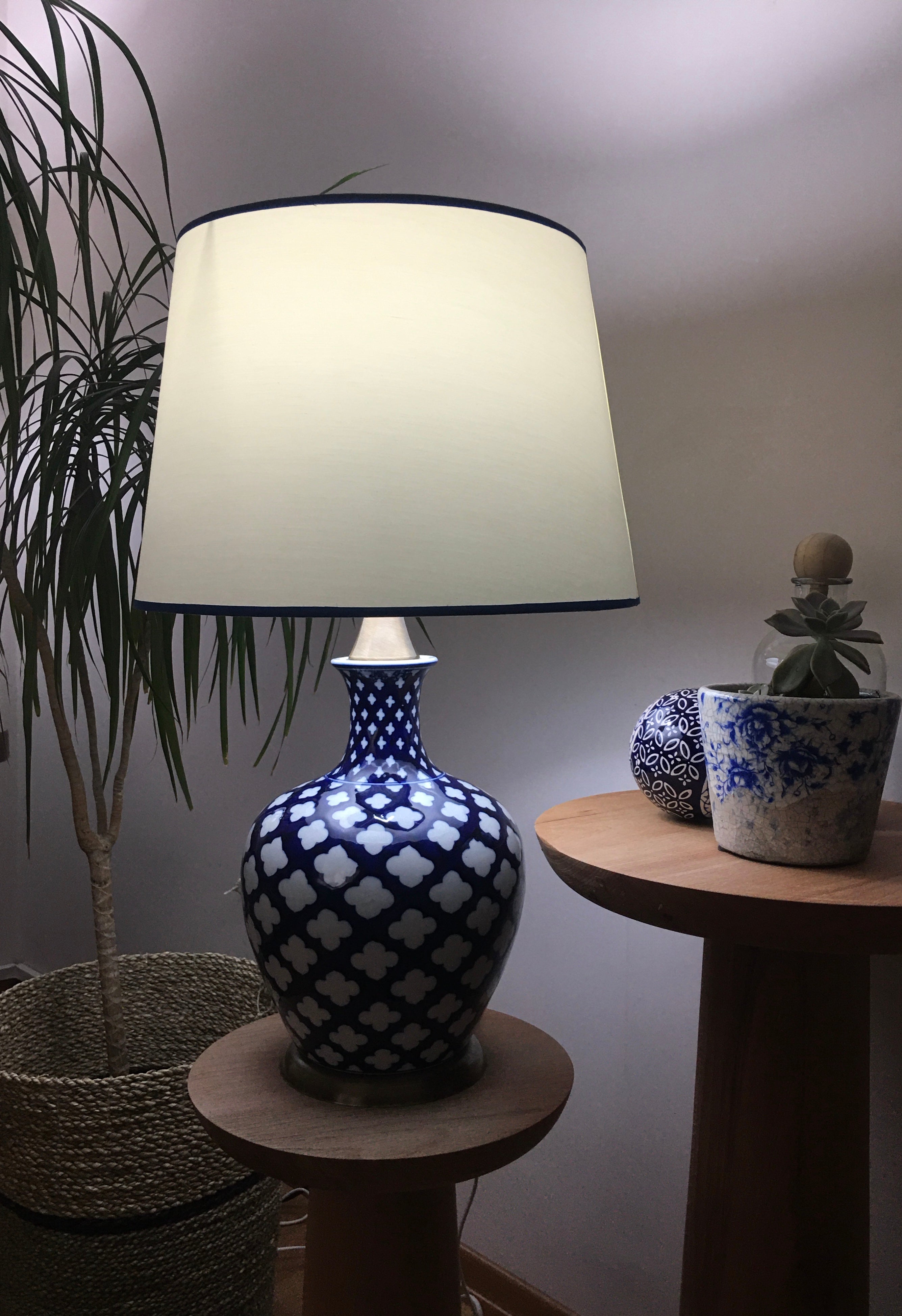 Linda Bleu Blanc Porselen Abajur