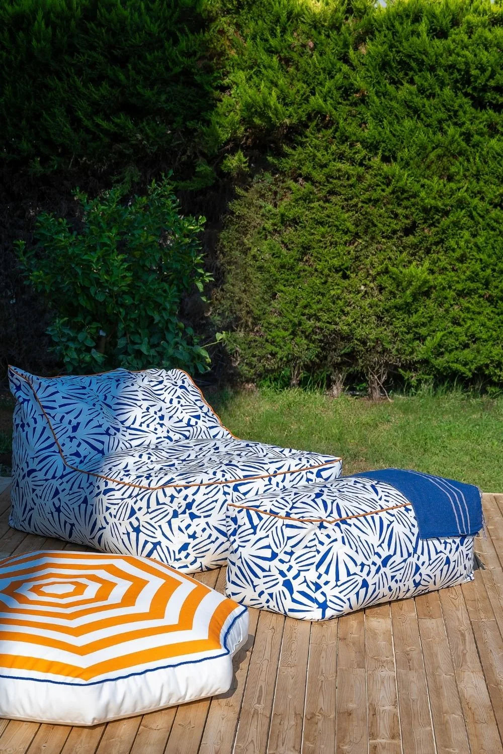 Livingstore Belize I Lounger + Puf | Modern ve Zarif Havuz & Deniz Yatağı