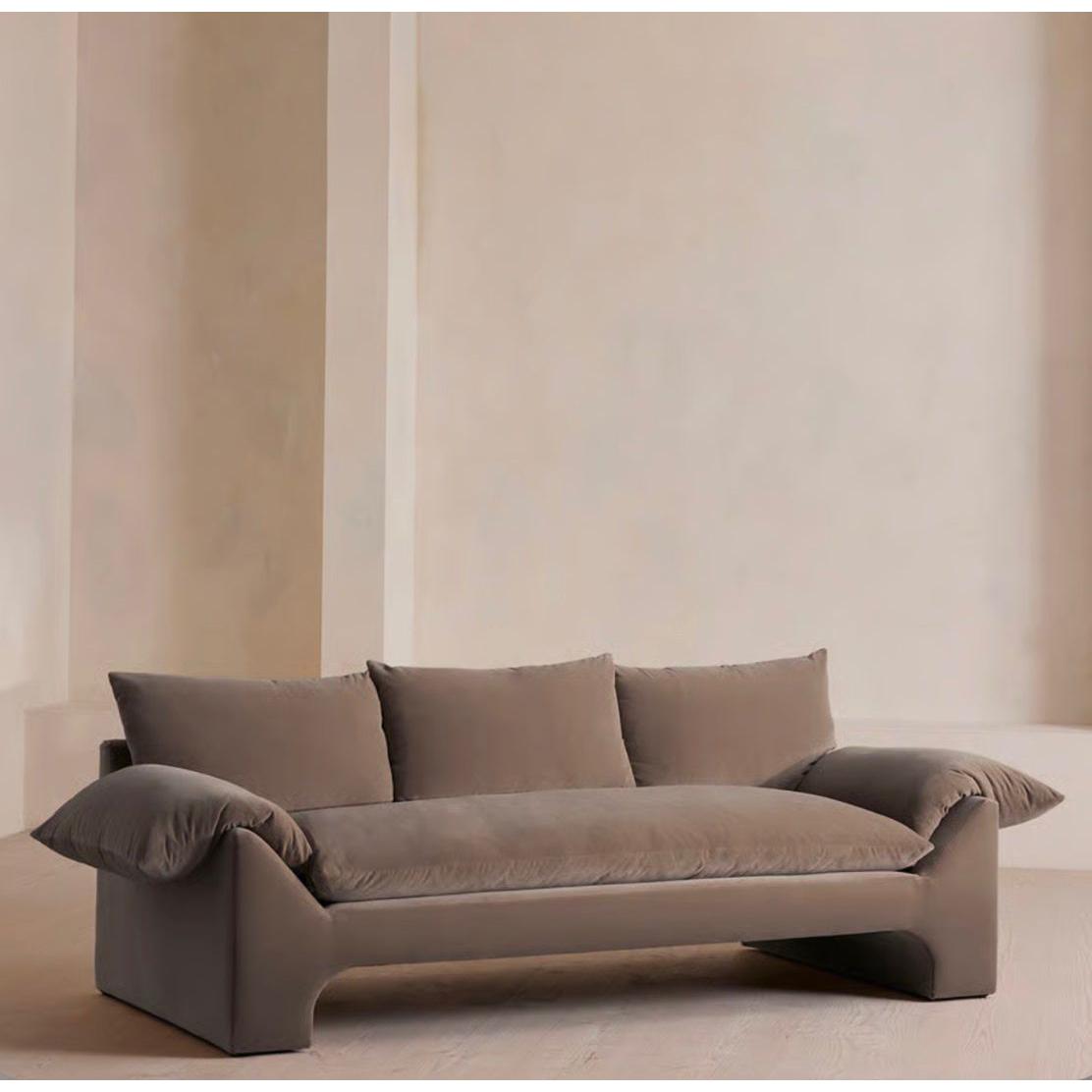 Lumira Kadife Sofa
