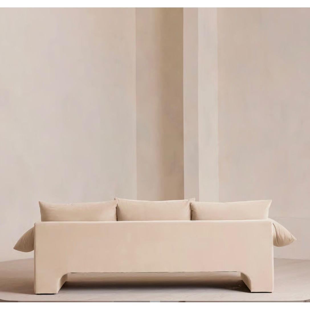 Lumira Kadife Sofa