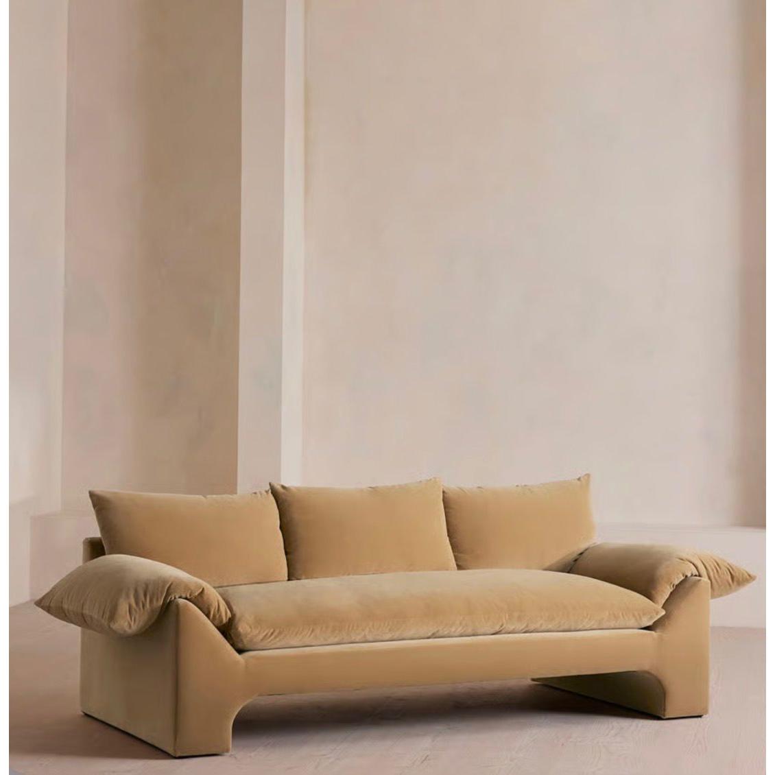 Lumira Kadife Sofa