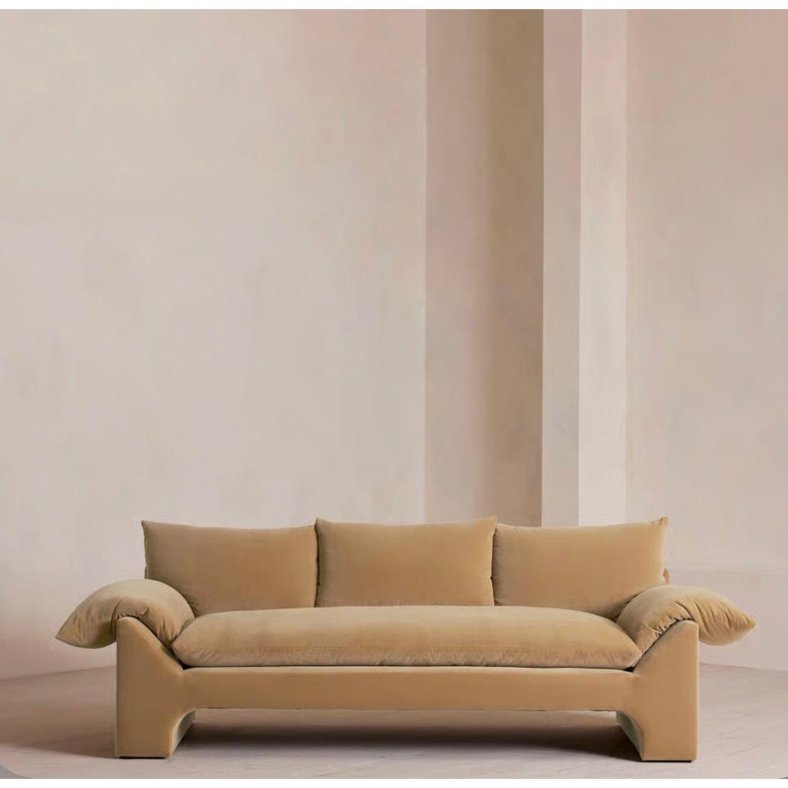 Lumira Kadife Sofa
