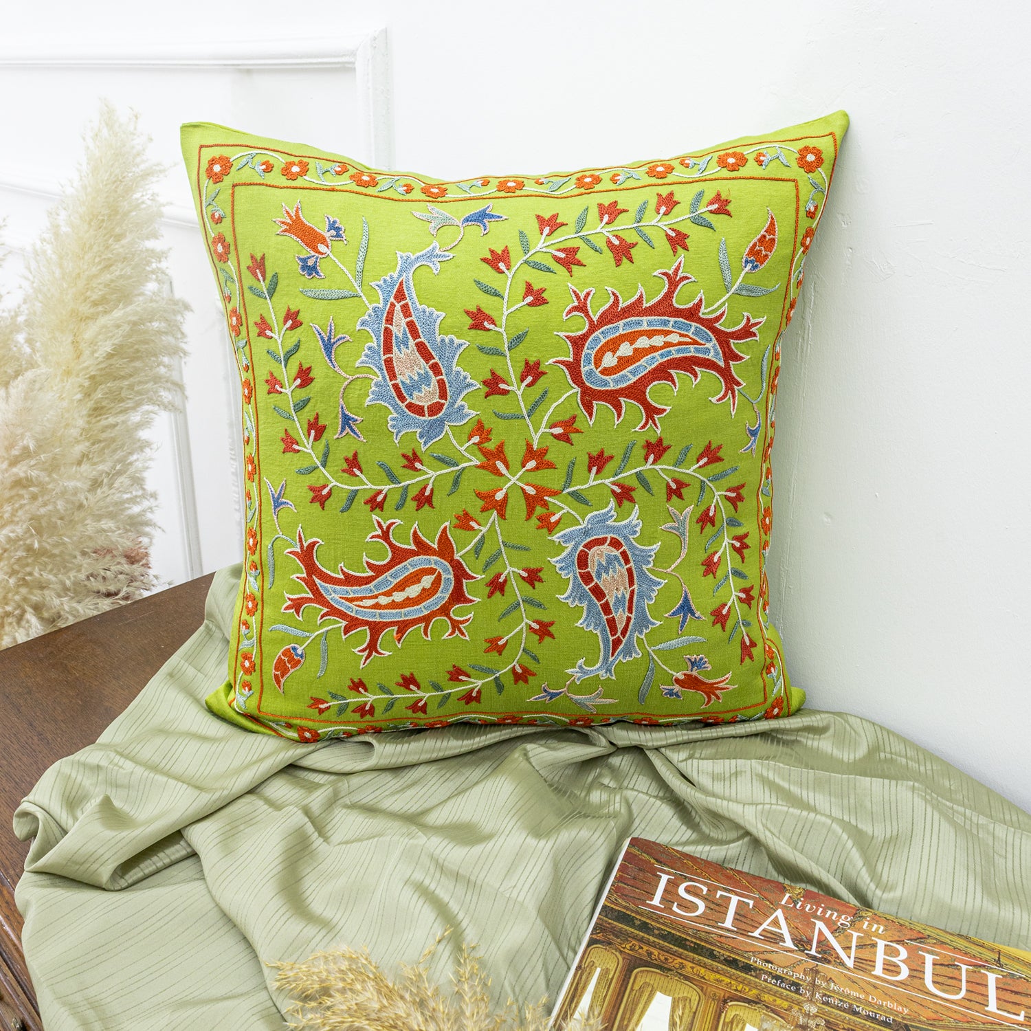 Mabel Floral Tasarımlı Kırlent 50x50 cm-Yastık & Kırlent-Soho Antiq-NowShopFun
