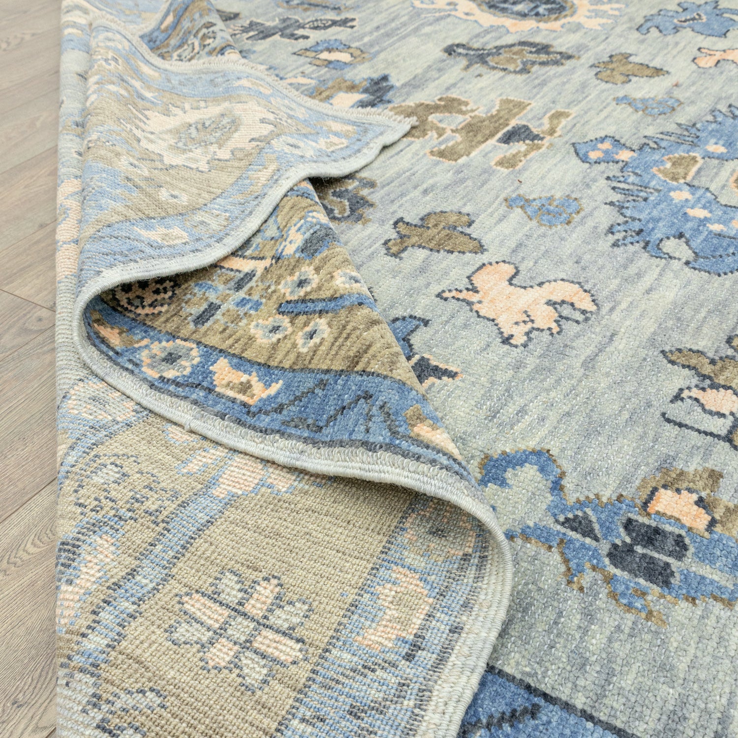 Maise El Dokuma Yün Uşak Halısı 254x290 cm