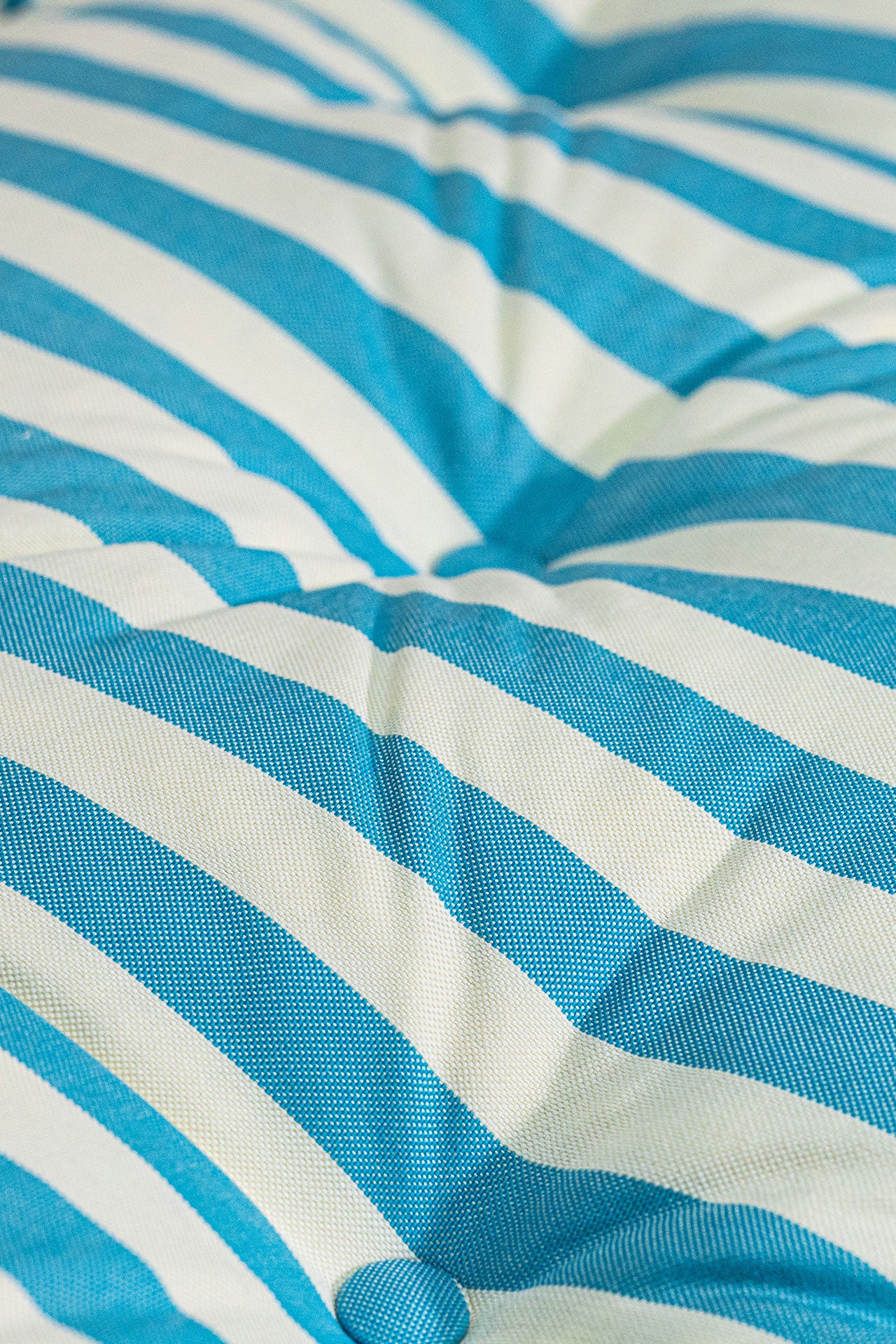 Mavi Beyaz Çizgili Bisküvi Minder