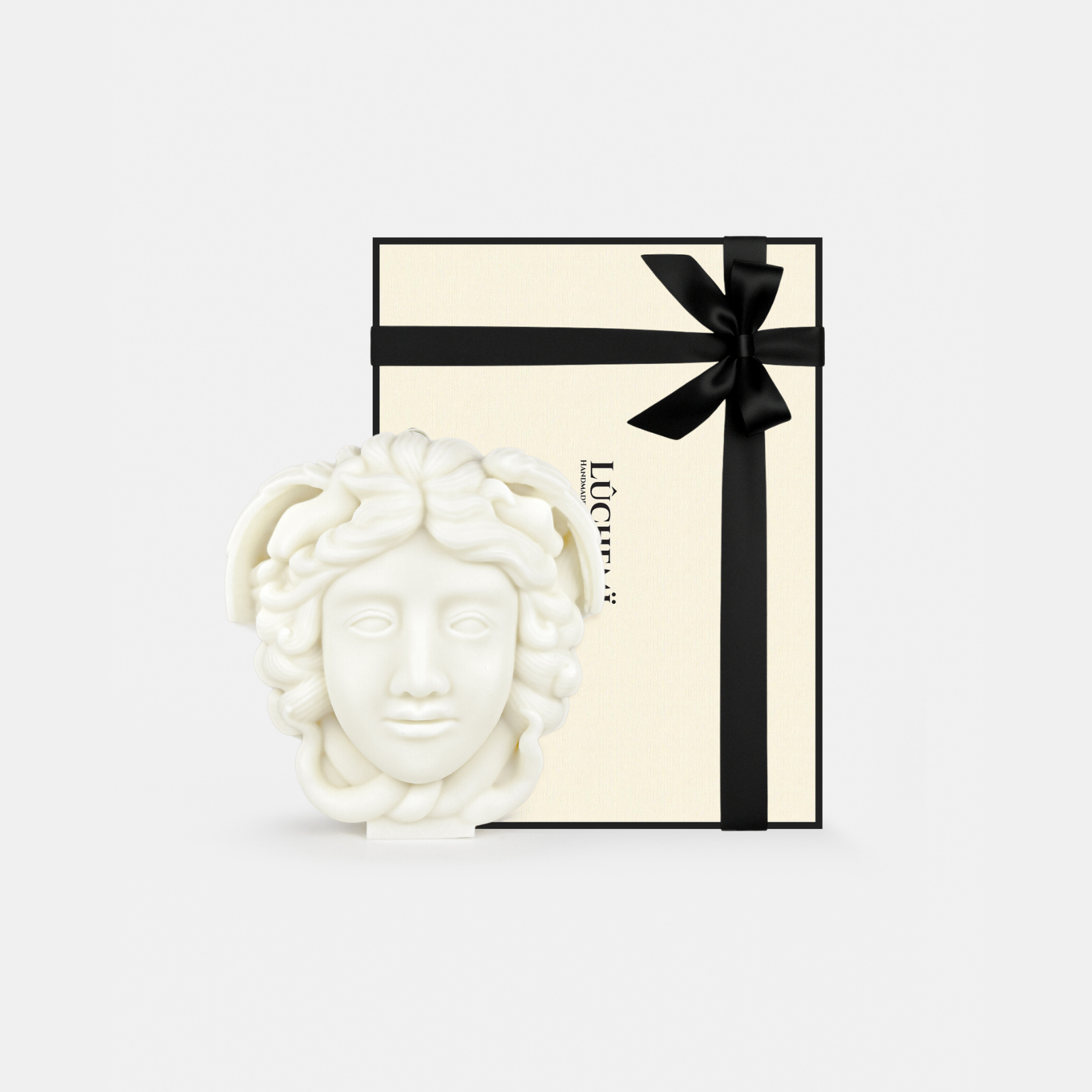 Medusa Heykel Mum