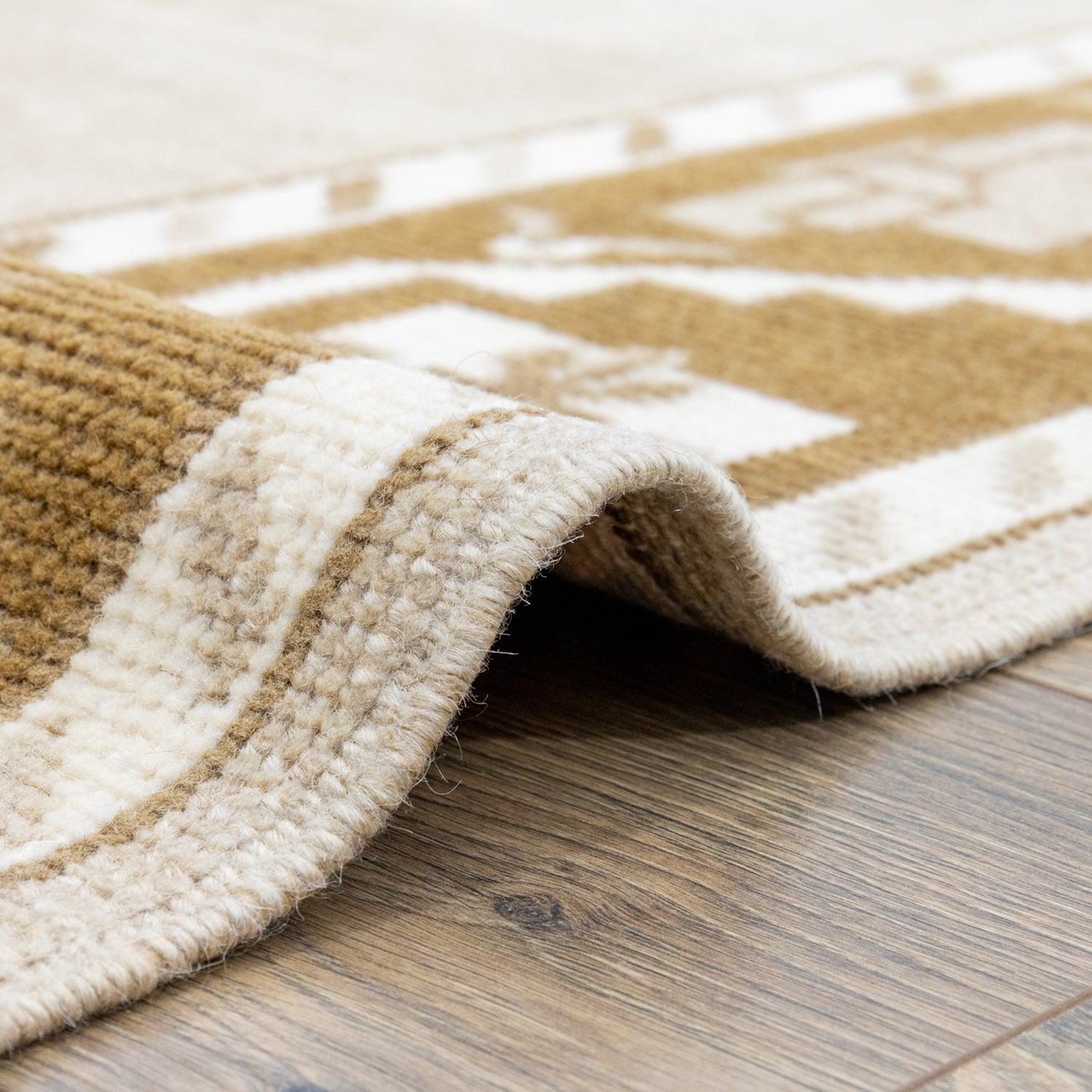 Mella Rustik Desenli El Dokuma Yün Halı 338x441 cm-Kilim & Halı-Soho Antiq-NowShopFun