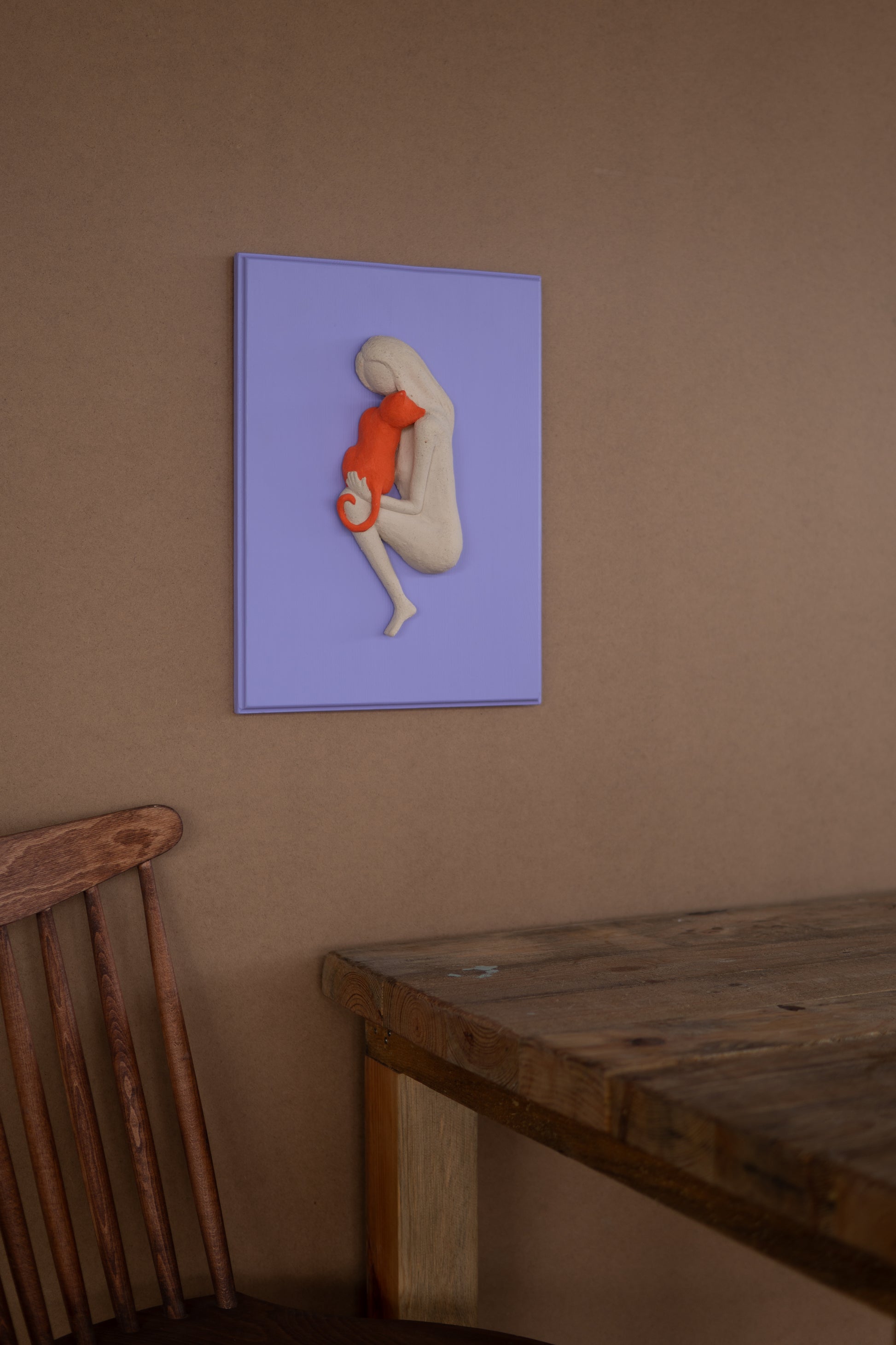 Mor Ve Turuncu Dopamin Dekor Seramik Duvar Panosu Kedi Figürlü