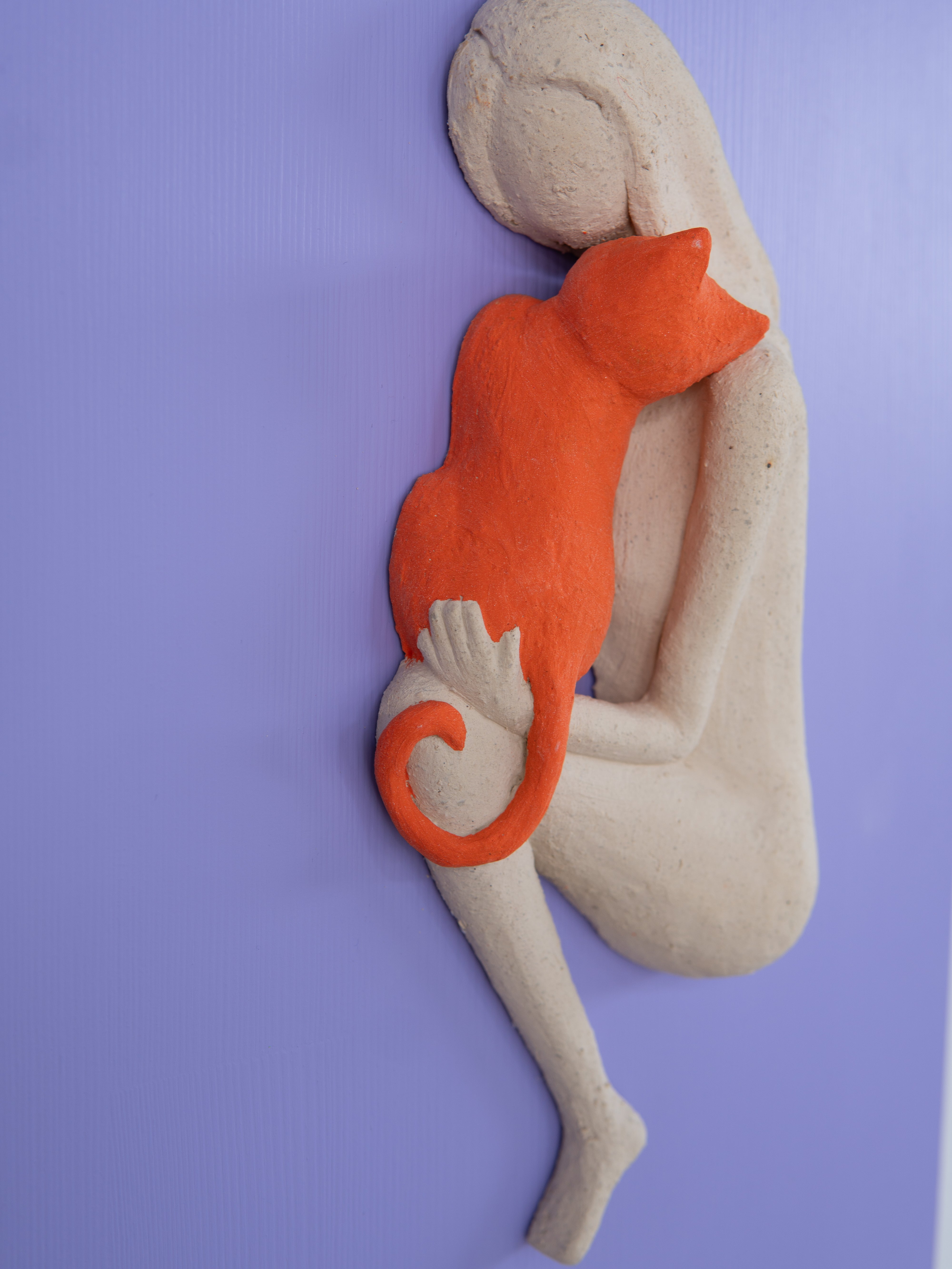 Mor Ve Turuncu Dopamin Dekor Seramik Duvar Panosu Kedi Figürlü