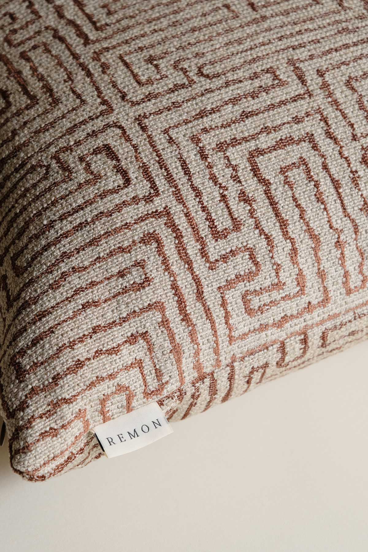 Morven Turuncu Kuş Tüyü Kırlent-Kırlent-Remon-40x60-NowShopFun