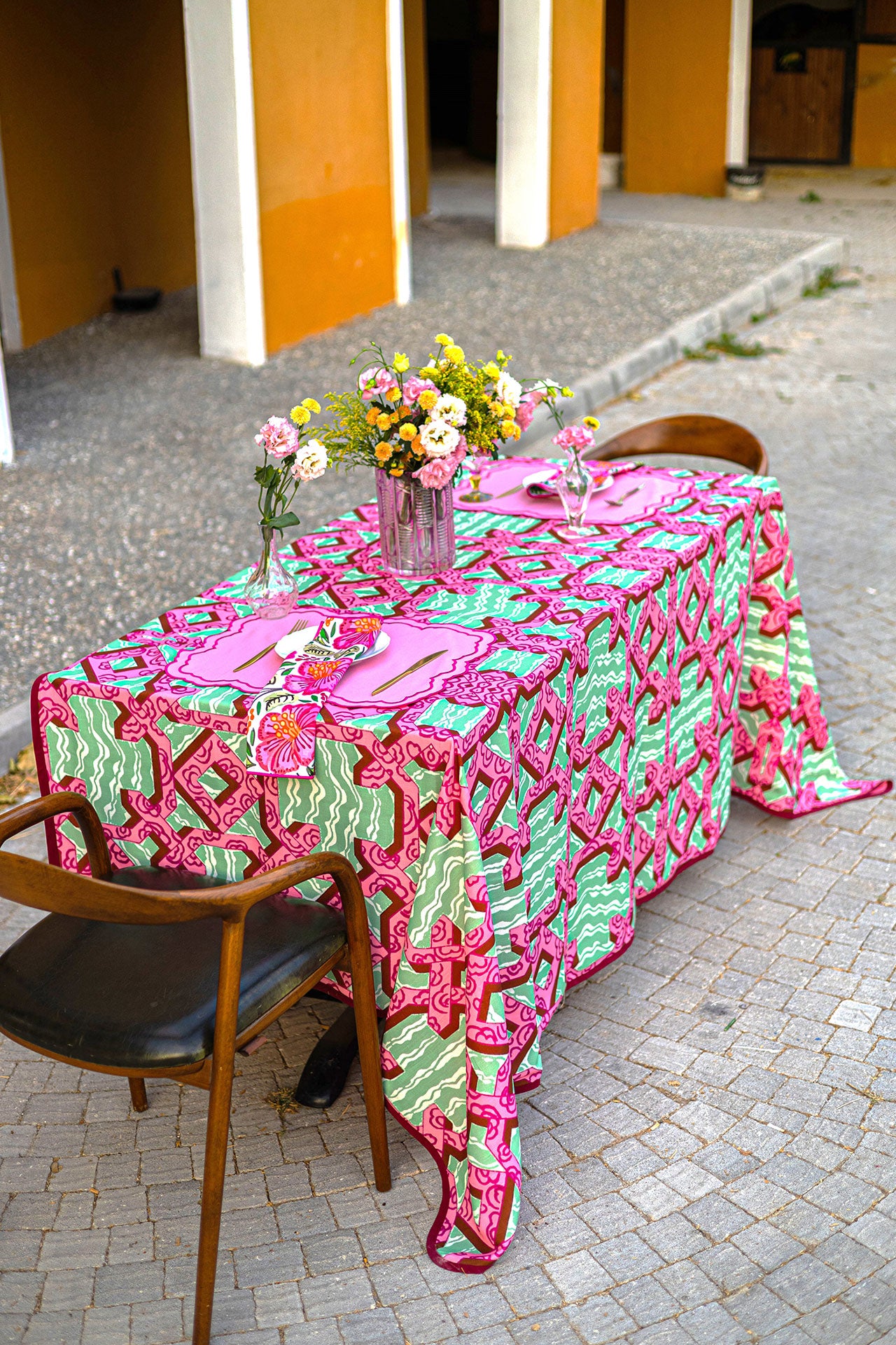 Mystical Garden Masa Örtüsü