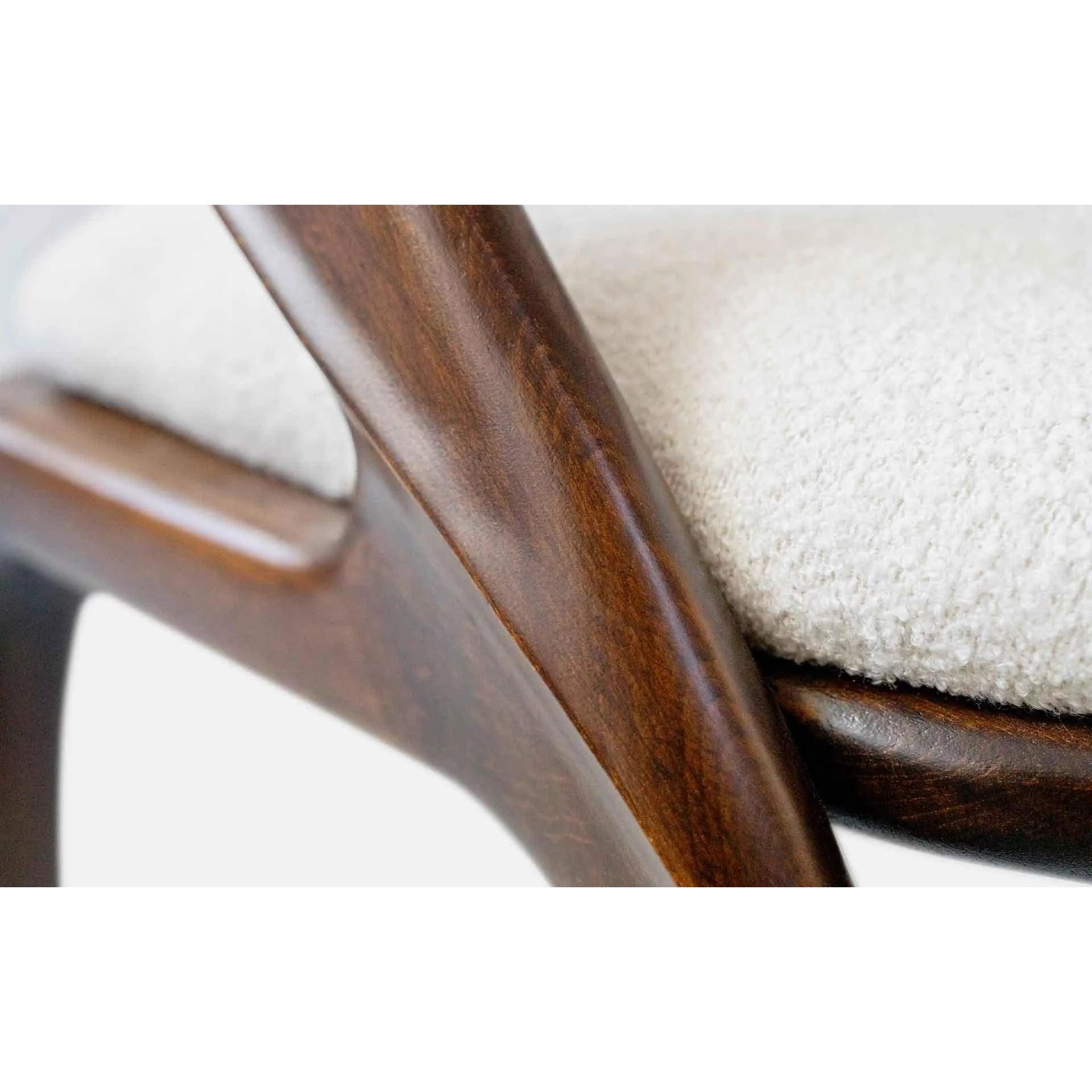 Nana Gürgen Sırt Detaylı Ahşap Sandalye Büyük