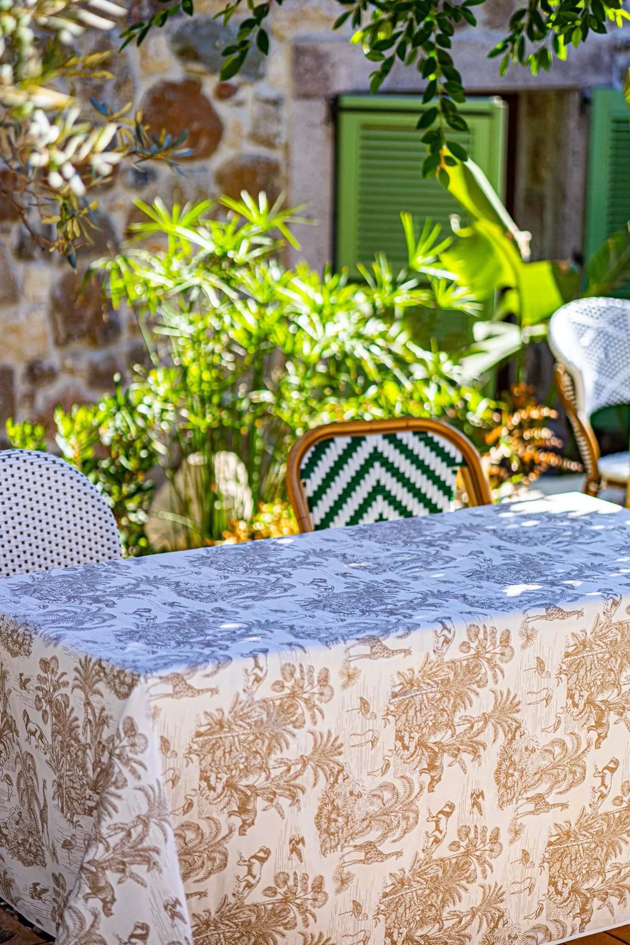 Noc Majorella Bej Masa Örtüsü (Çift Taraflı)