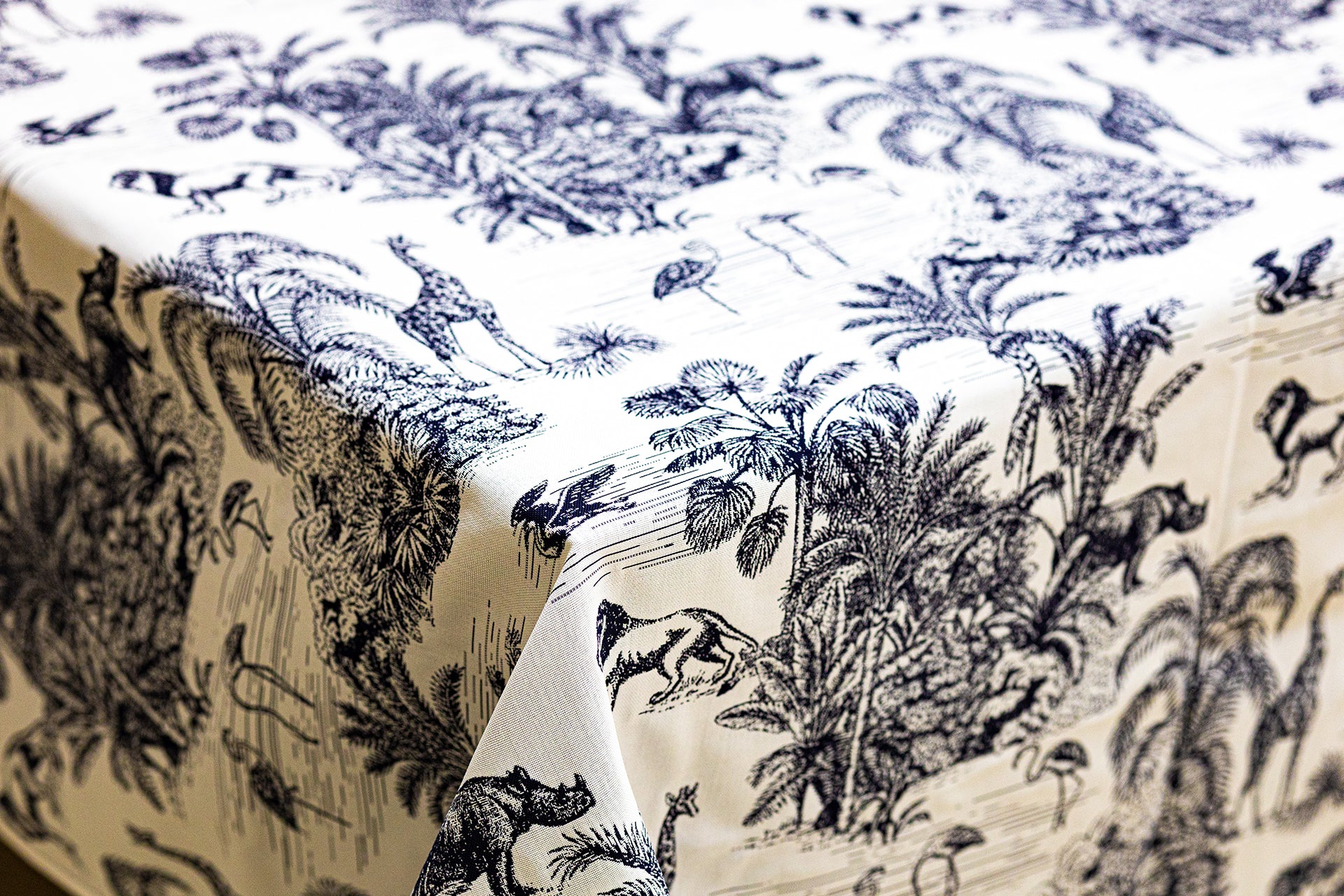 Noc Majorella Lacivert Masa Örtüsü (Çift Taraflı)