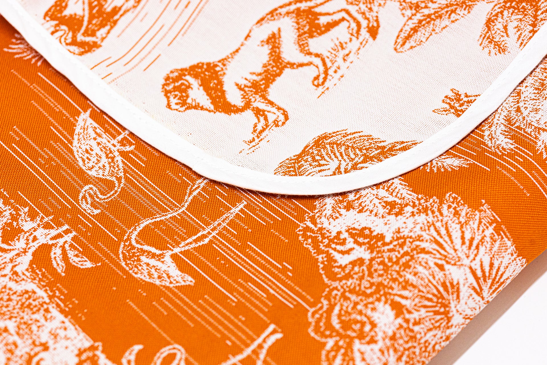 Noc Majorella Turuncu Masa Örtüsü (Çift Taraflı)