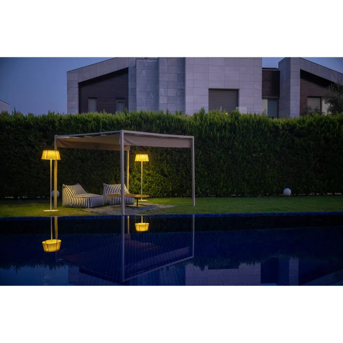 Olii Solar Dış Mekan Lambader | Güneş Enerjili Aydınlatma