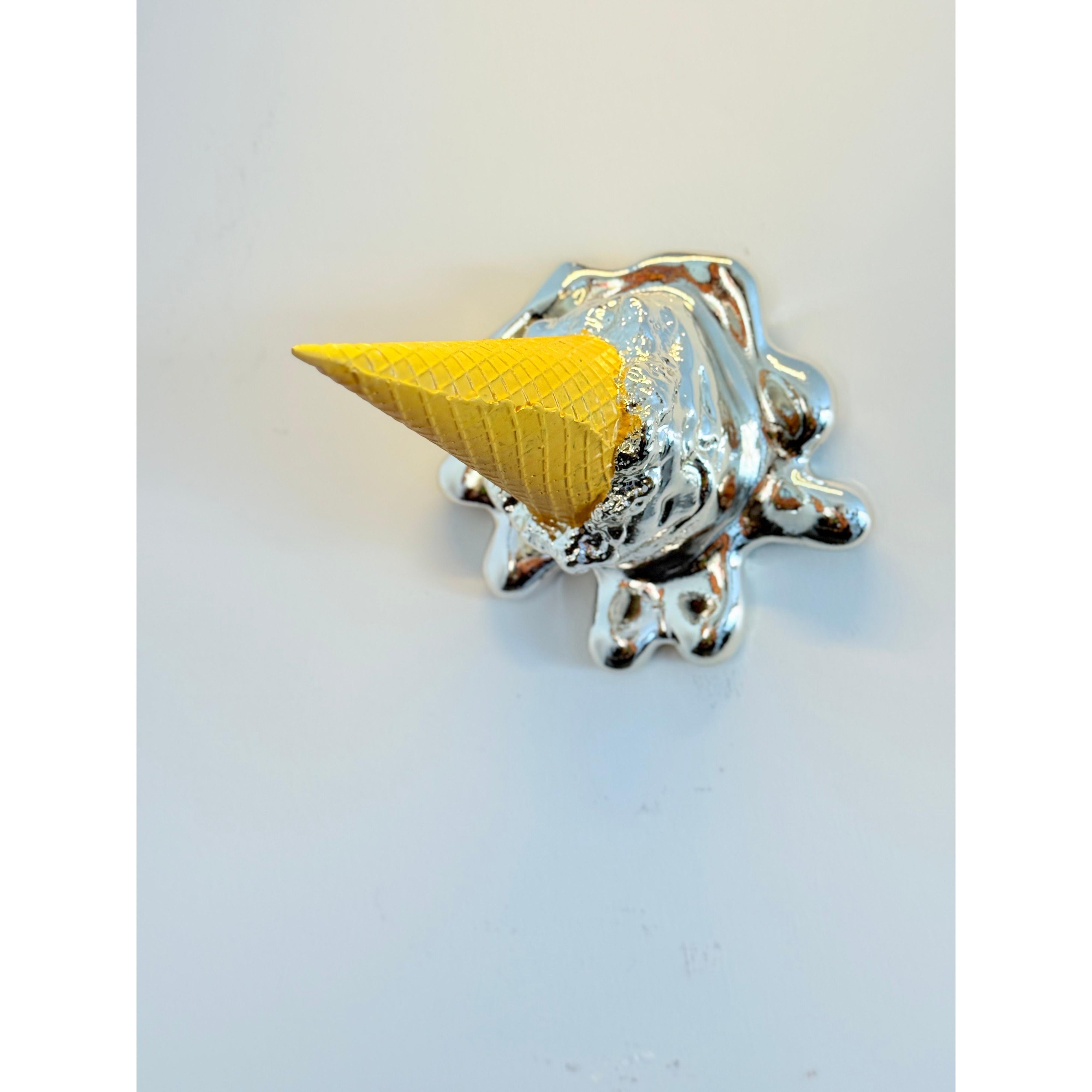 Opps! No.1 – Gümüş Krom Kaplama Dondurma Heykeli