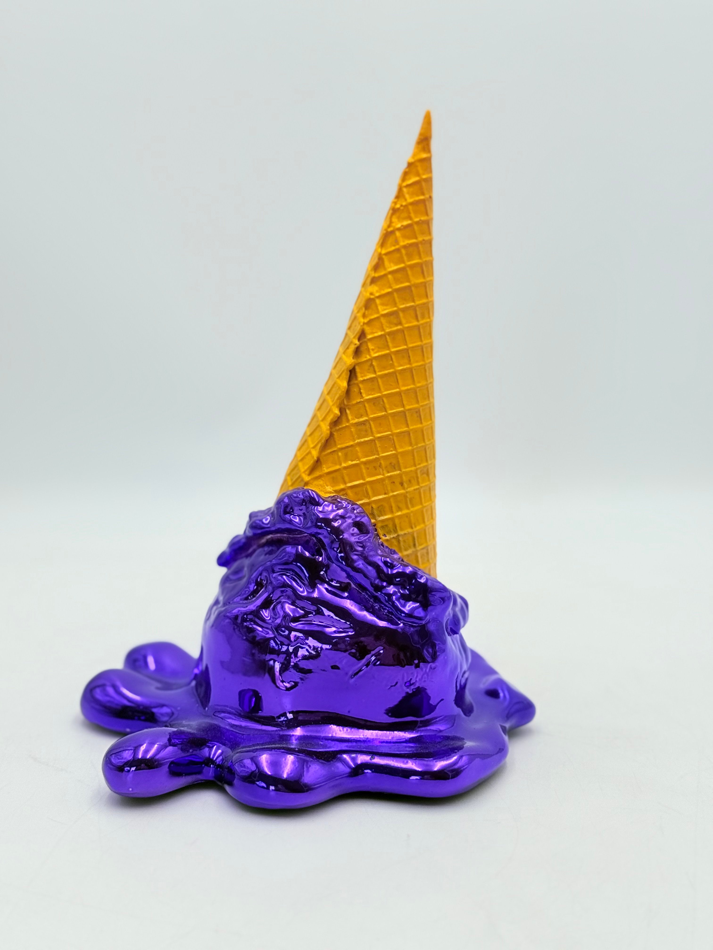 Opps! No.1 – Mor Krom Kaplama Dondurma Heykeli