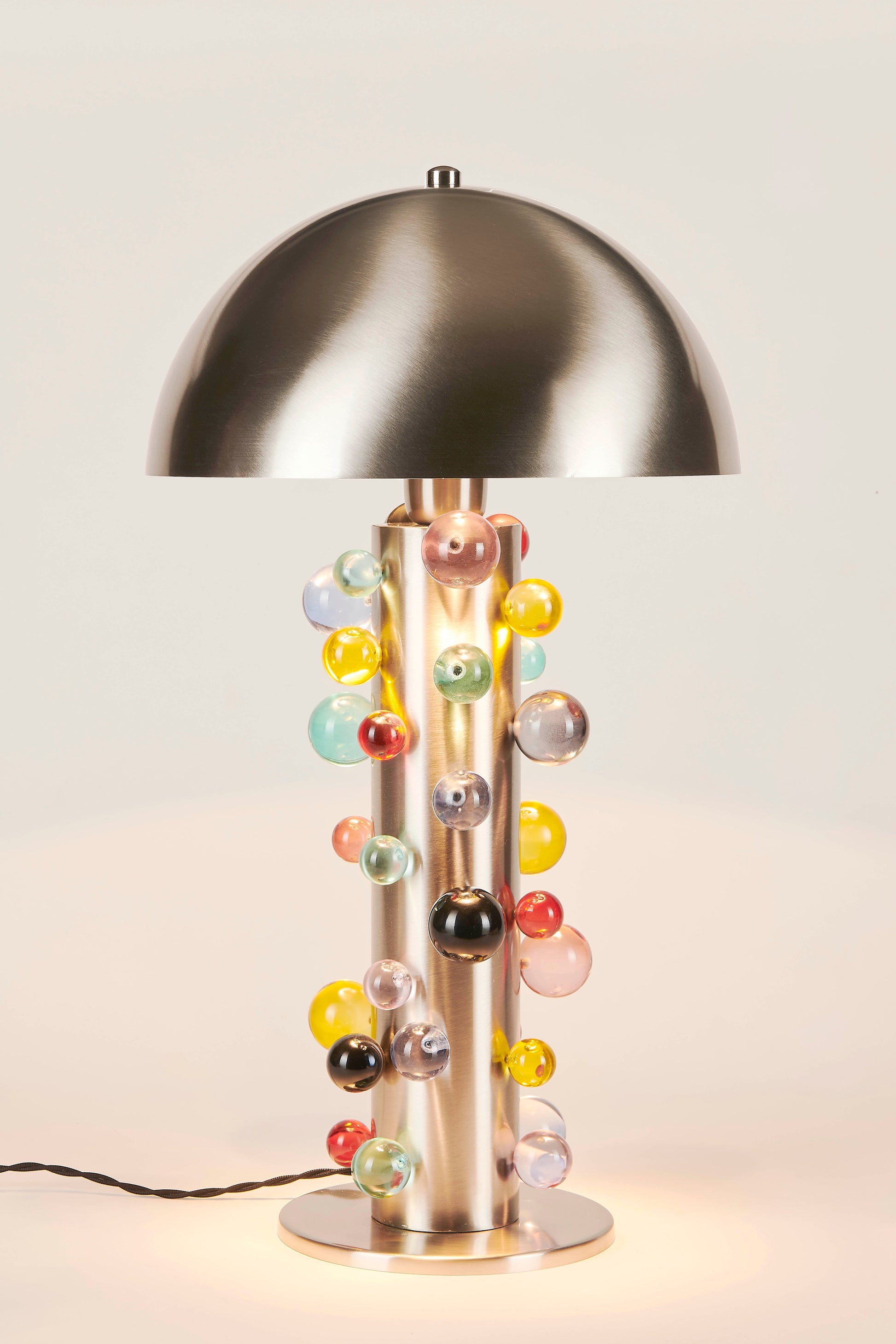 Orora Renkli Cam Detaylı Mat Krom Metal Masa Lambası