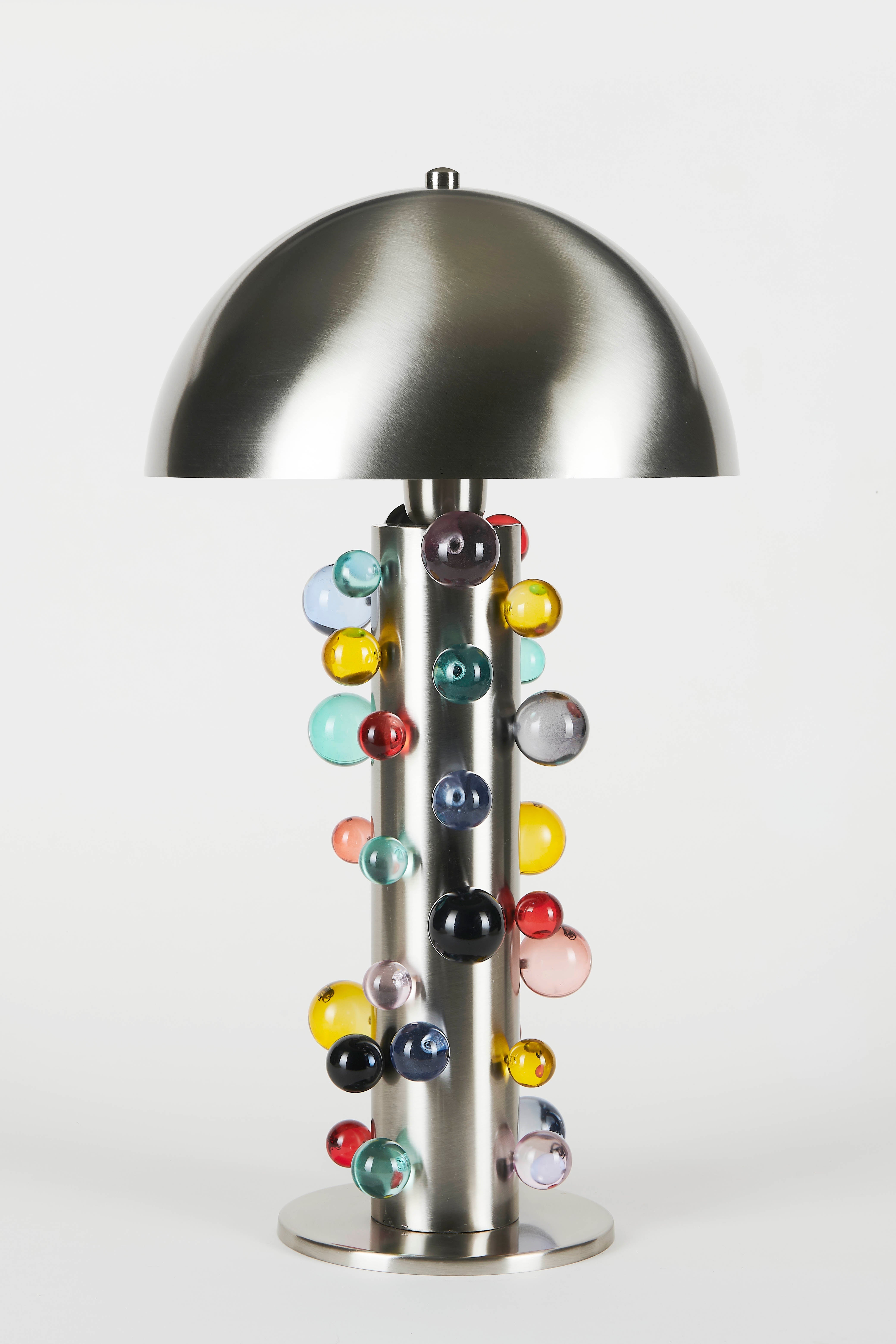 Orora Renkli Cam Detaylı Mat Krom Metal Masa Lambası