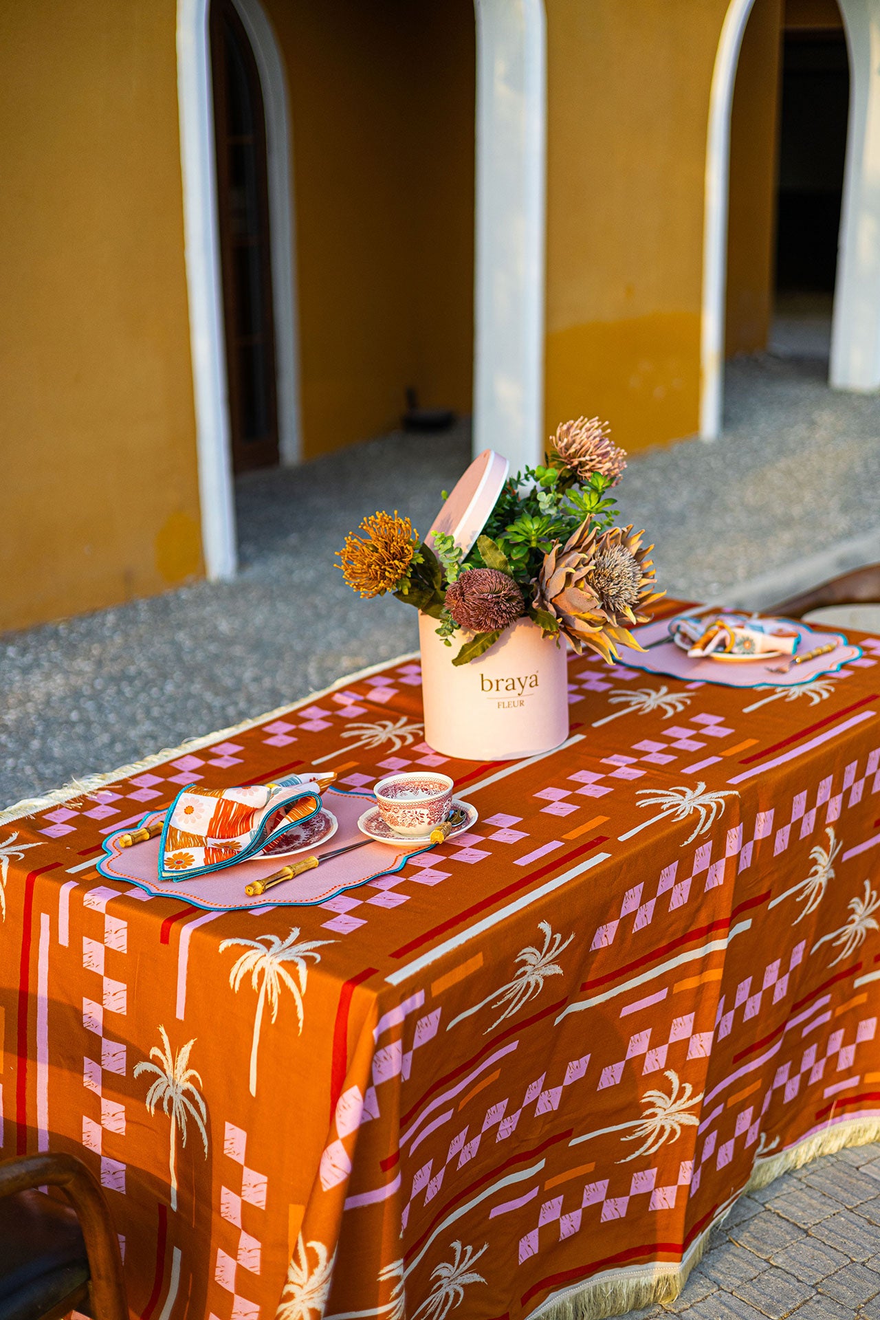 Palms & Sands Masa Örtüsü