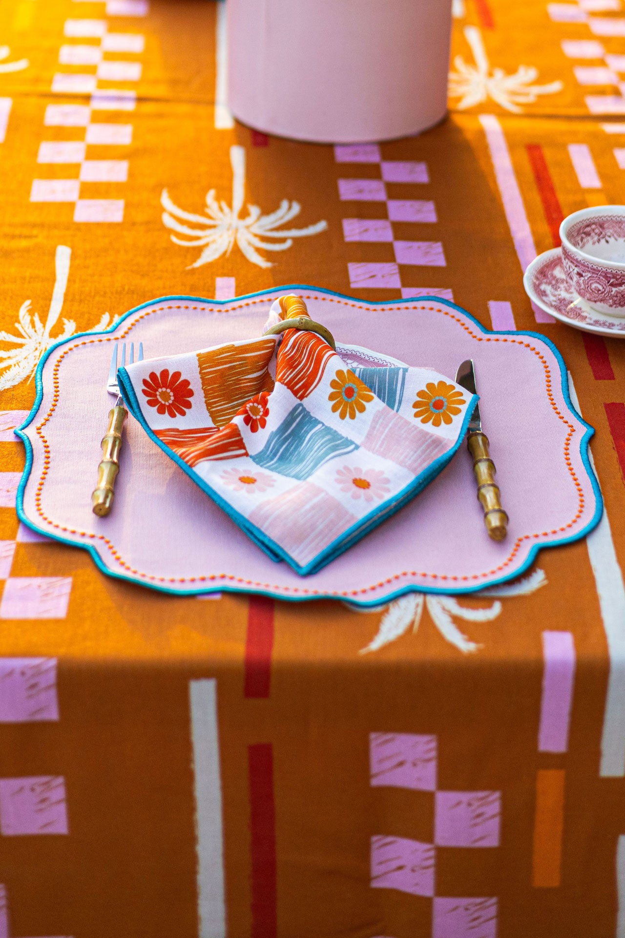 Palms & Sands Masa Örtüsü