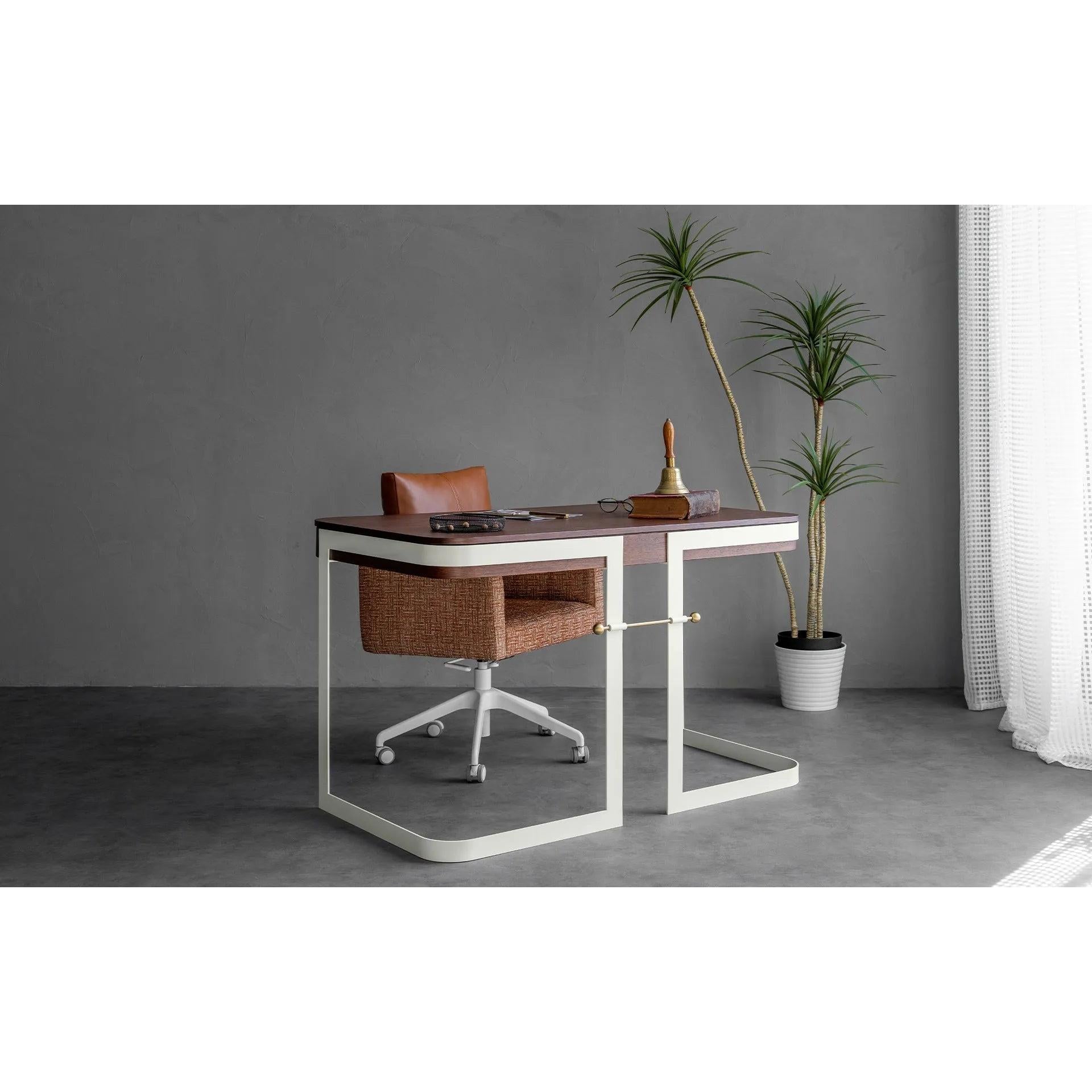 Papillonne Study Desk