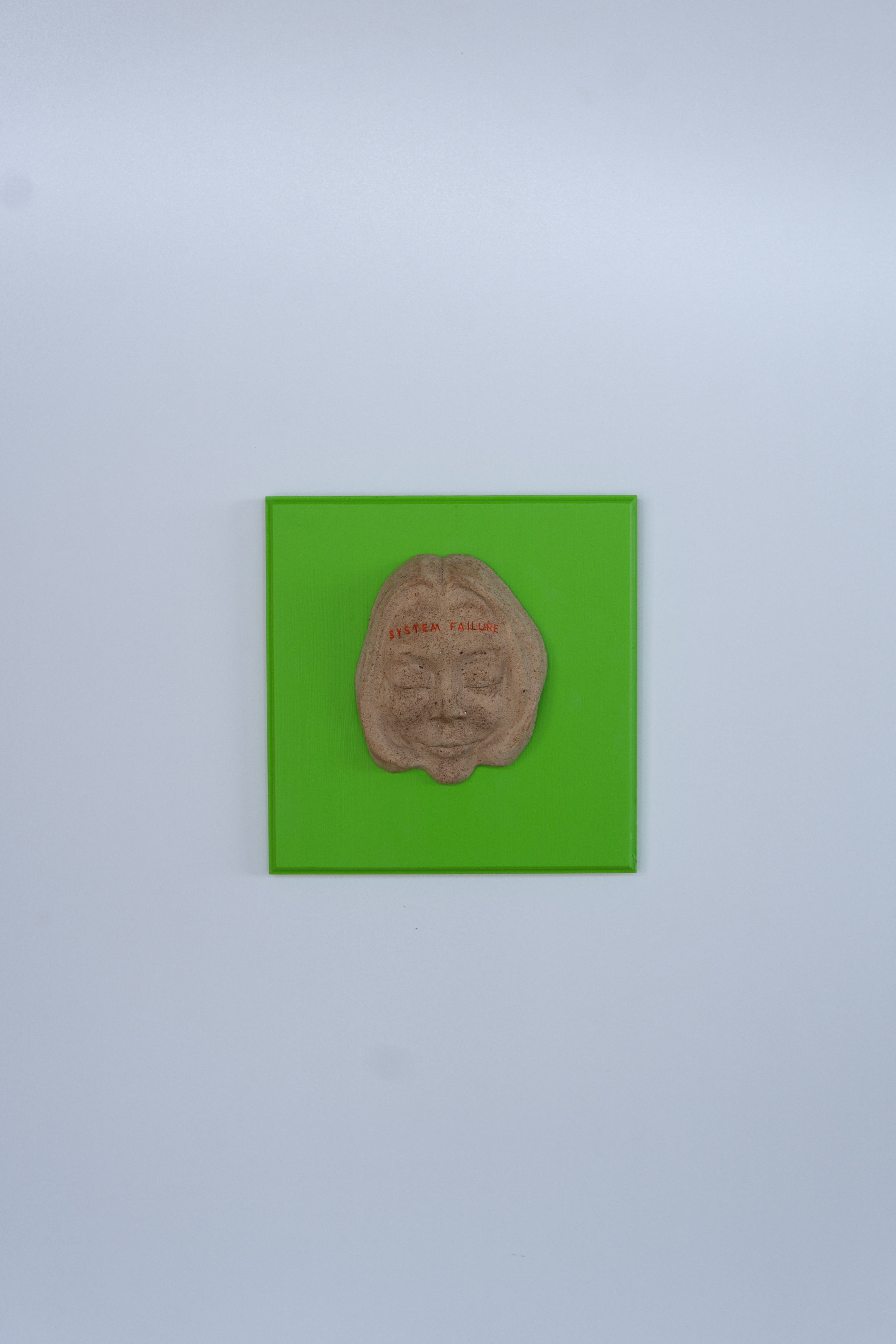 Parlak Yeşil Dopamin Dekor Seramik Duvar Panosu System Failure