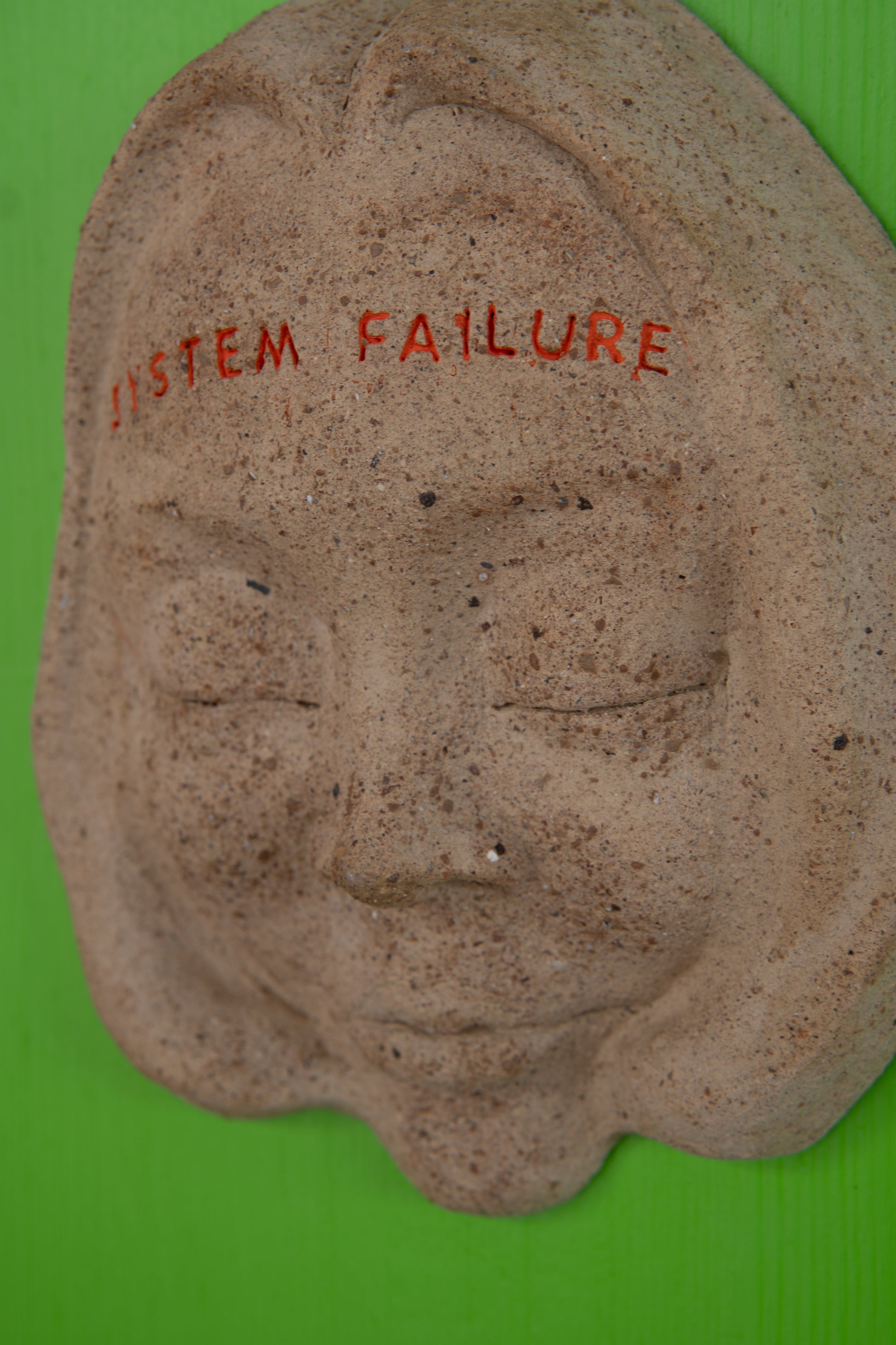 Parlak Yeşil Dopamin Dekor Seramik Duvar Panosu System Failure