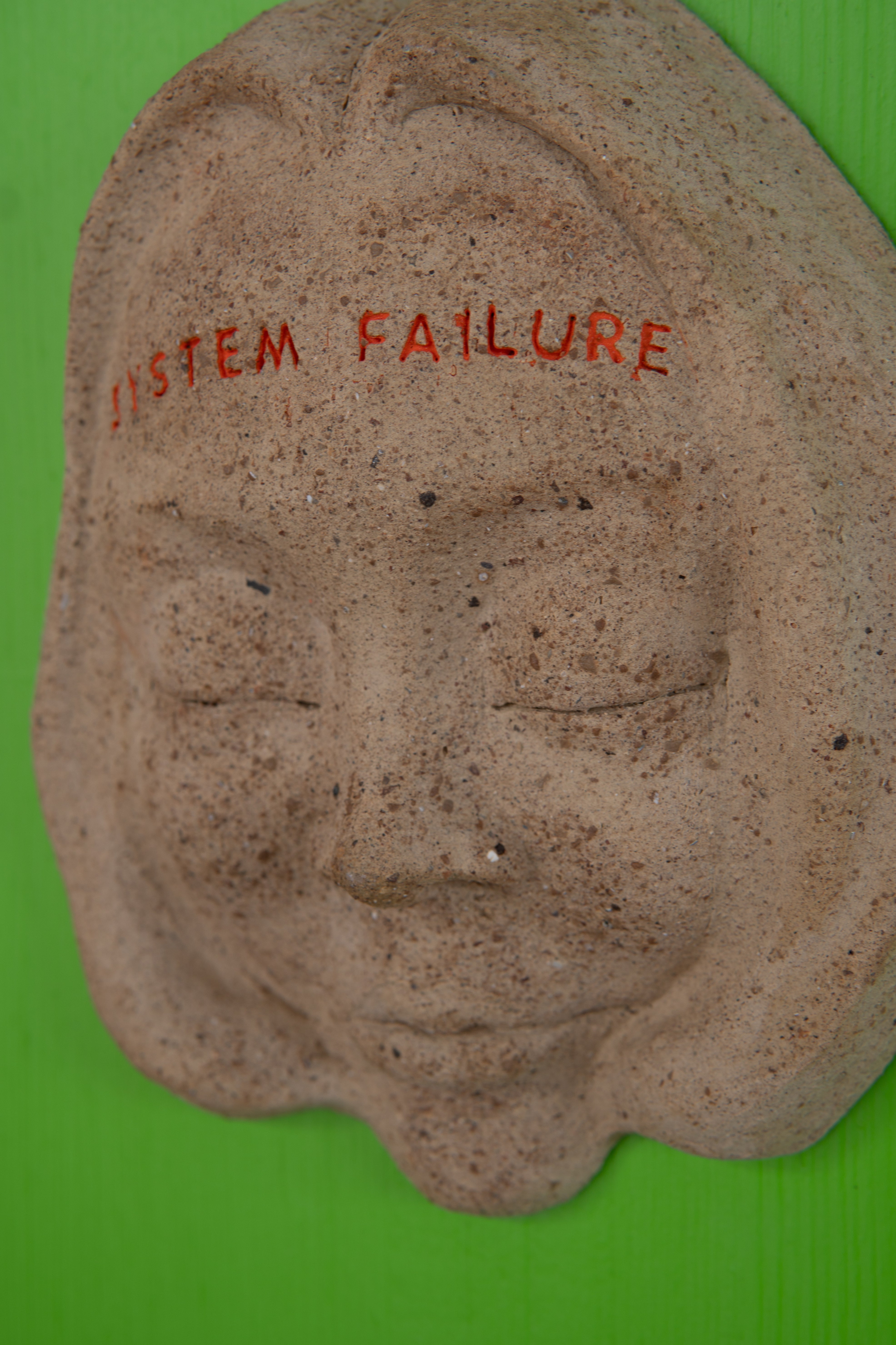 Parlak Yeşil Dopamin Dekor Seramik Duvar Panosu System Failure