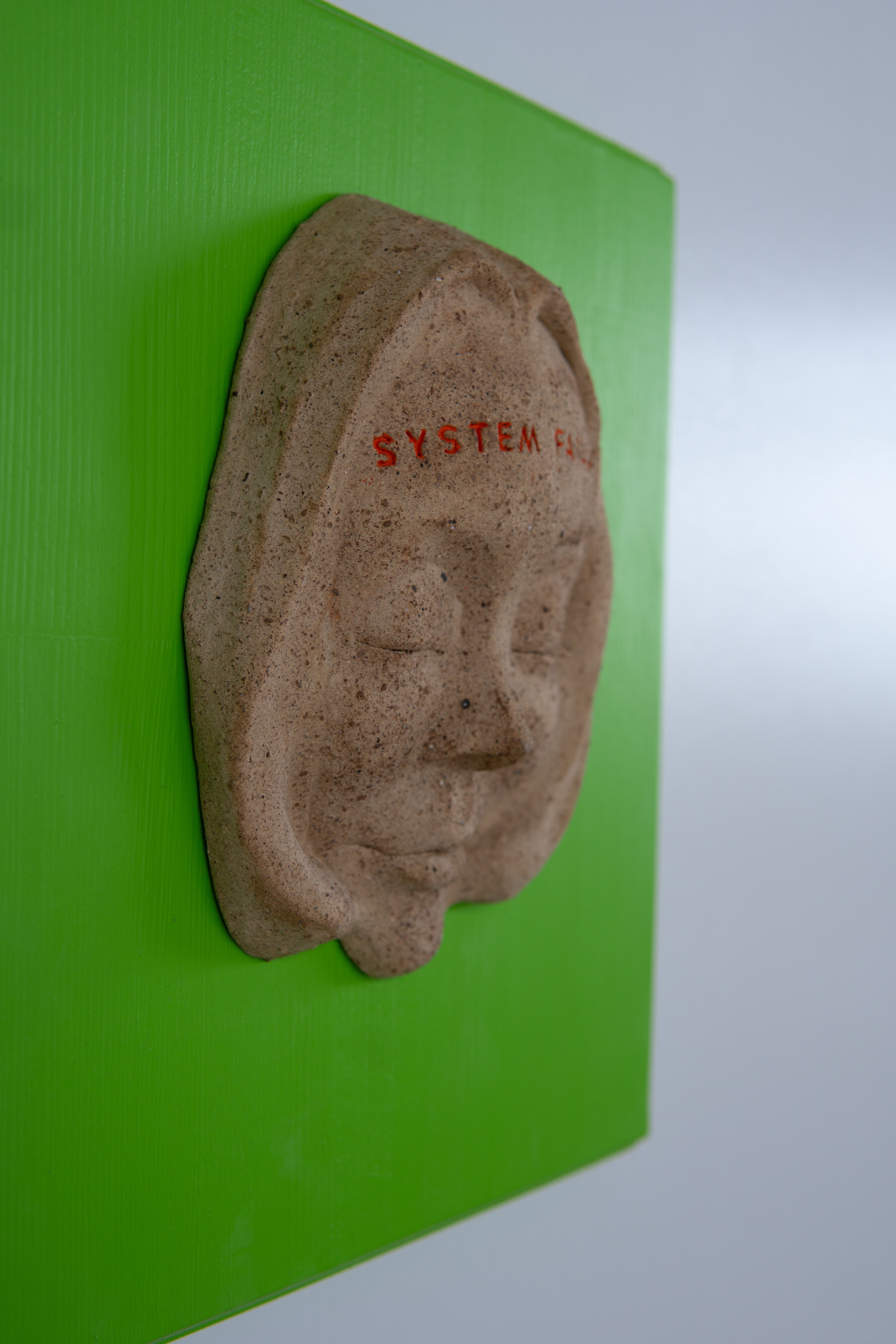 Parlak Yeşil Dopamin Dekor Seramik Duvar Panosu System Failure