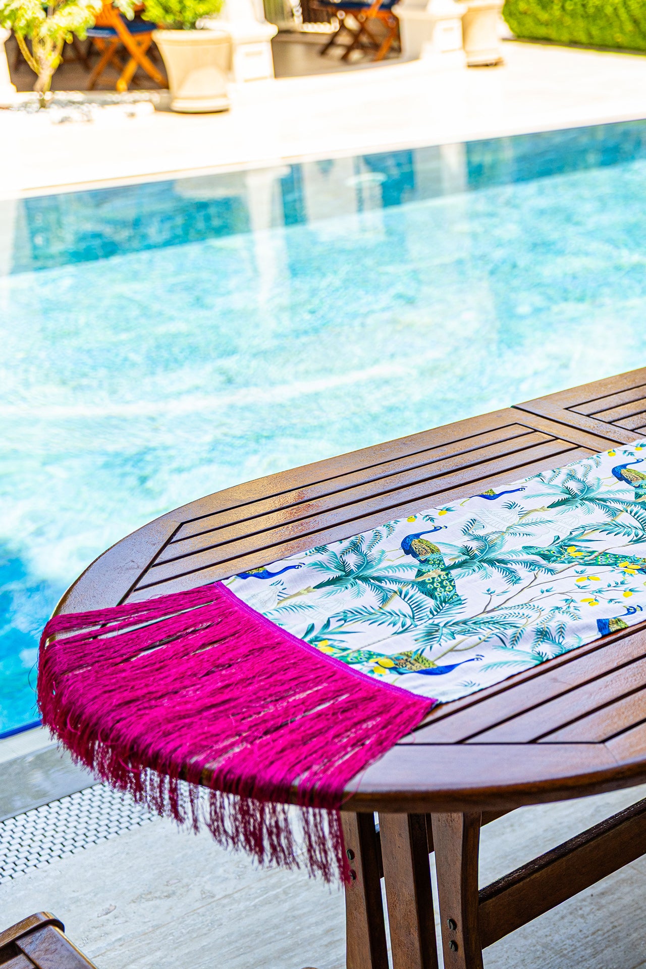 Peacock Grace Runner