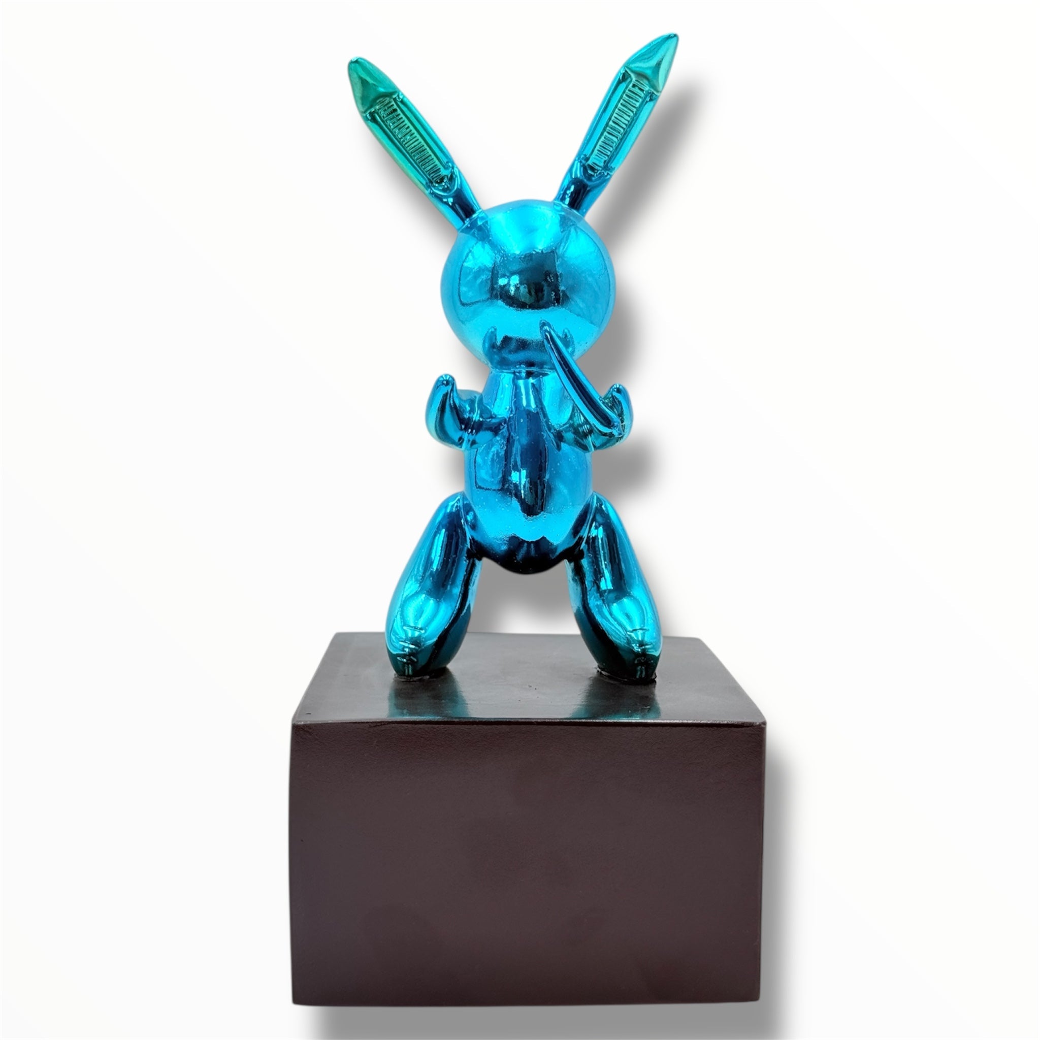 Mavi Krom Balon Tavşan Heykeli – Siyah Kaideli Tasarım
