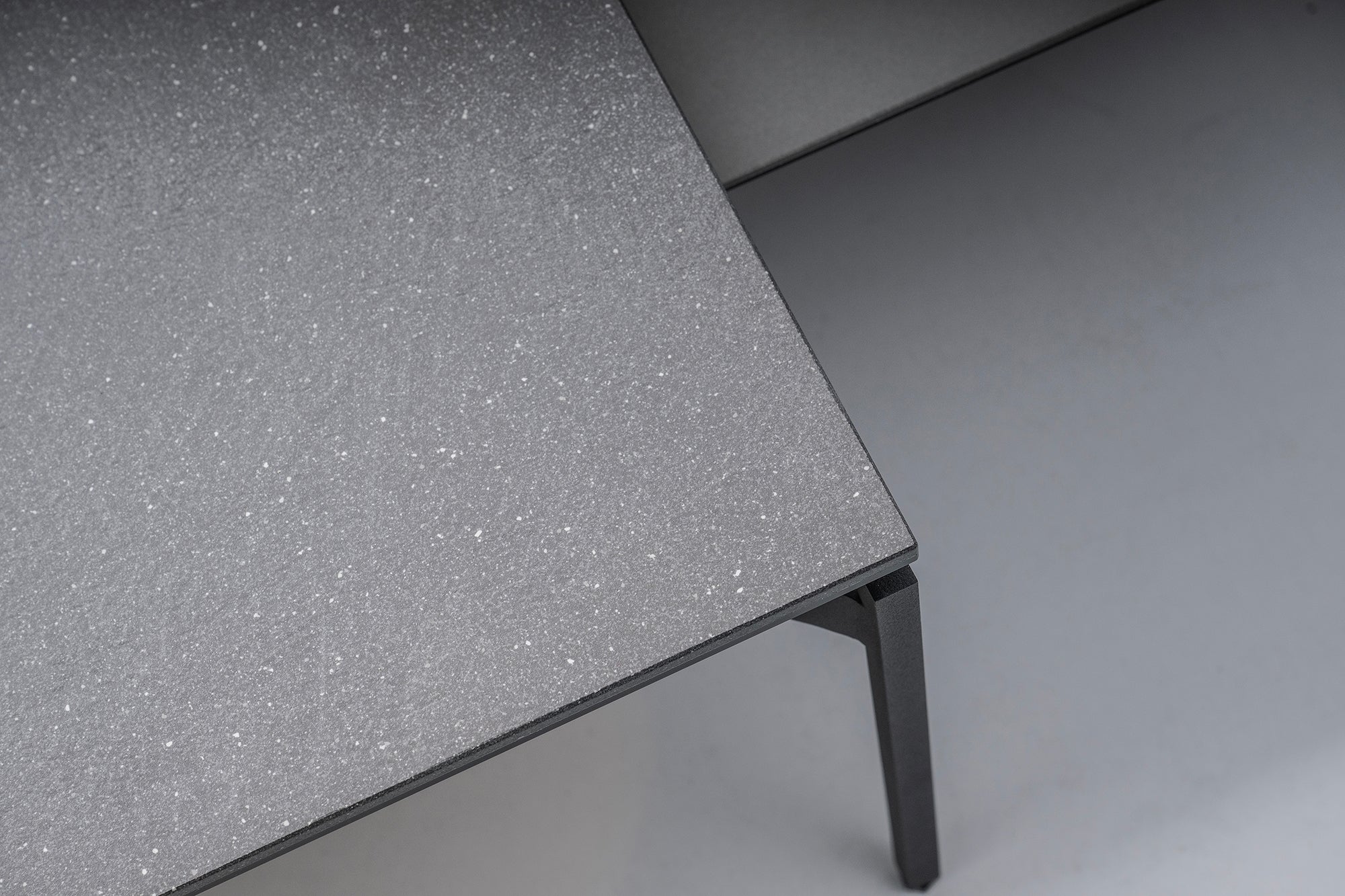 Pier Porselen Cam Yüzeyli İKili Sehpa Takımı