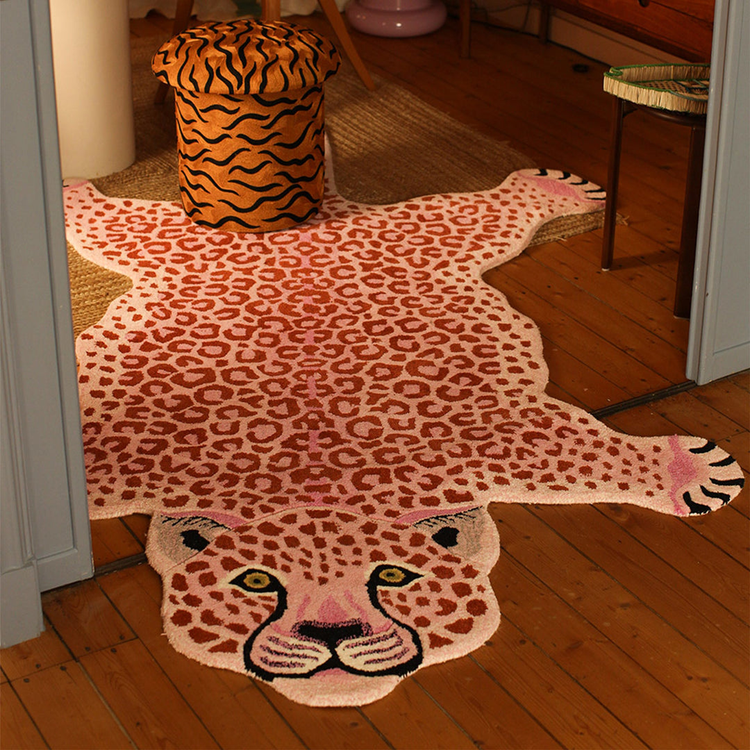 Pembe Leopar Halı ( XL )