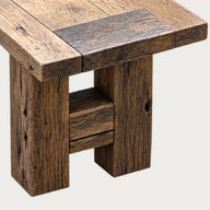 Plank Bench – geri kazanılmış masif ahşap, yakın plan ahşap doku ve işçilik detayı | Woodyworkz