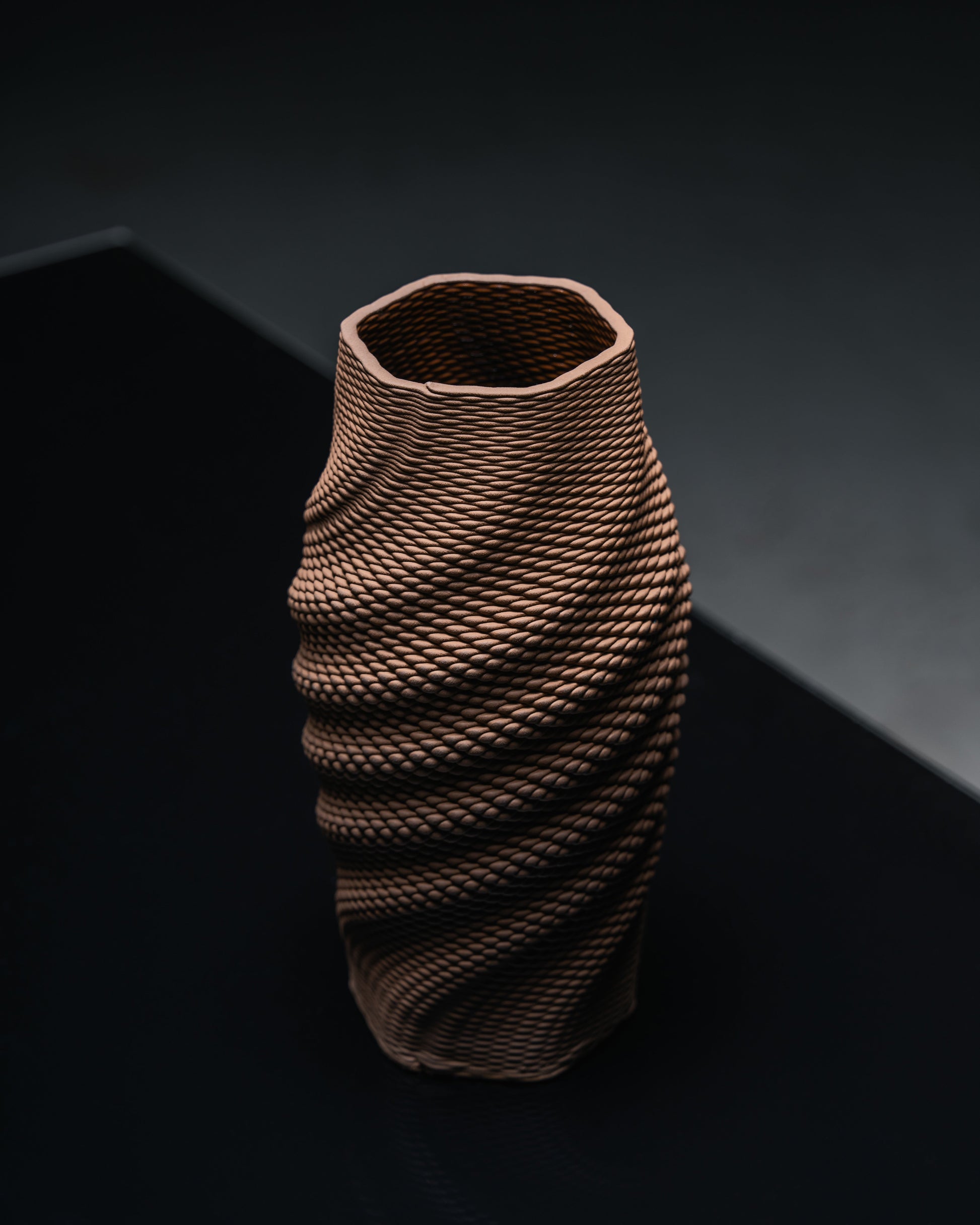 Puncta (Iii) Seramik Vazo-Vazo-Deramic Design-NowShopFun