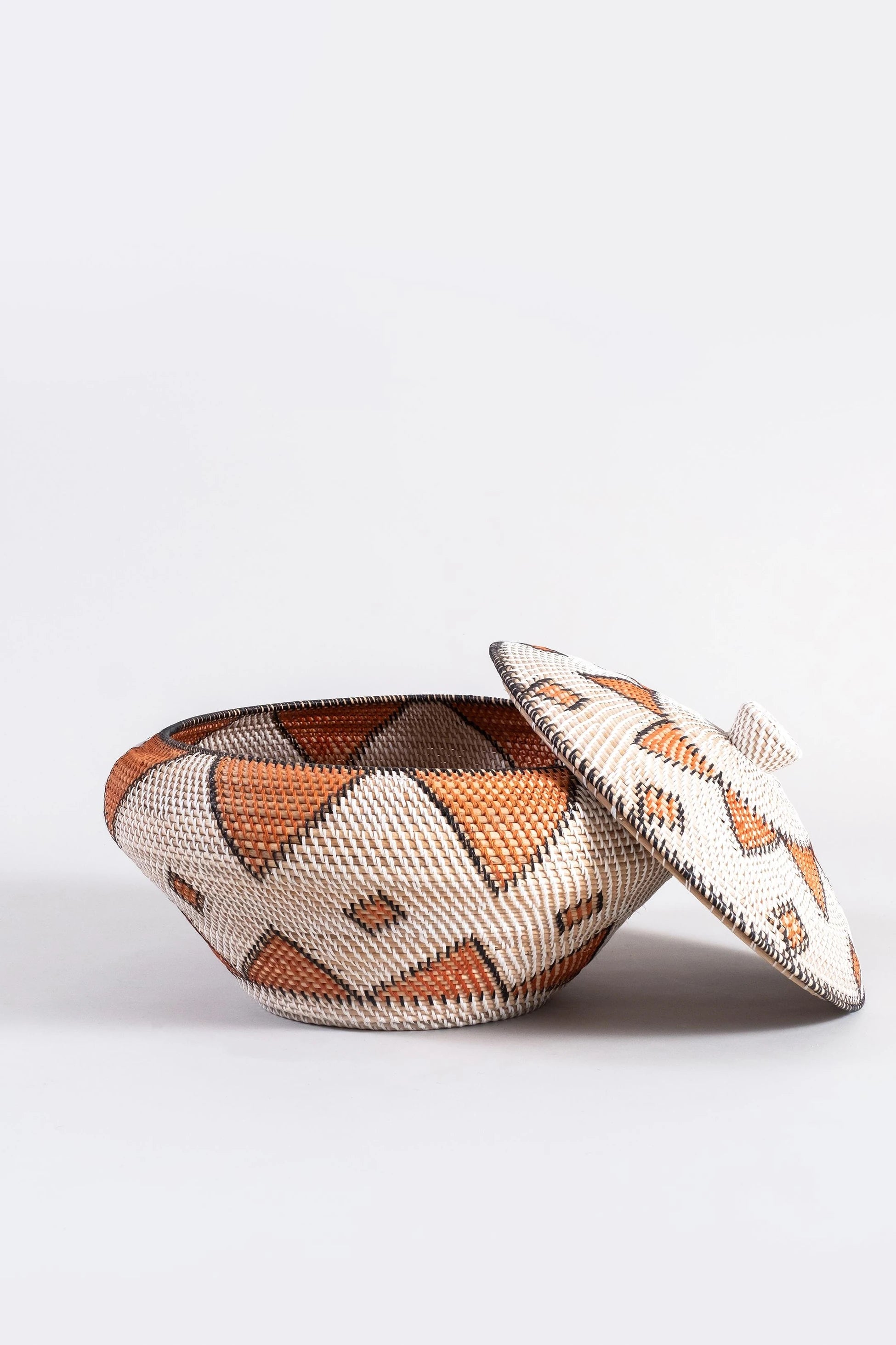 Rattan Kapaklı Sepet